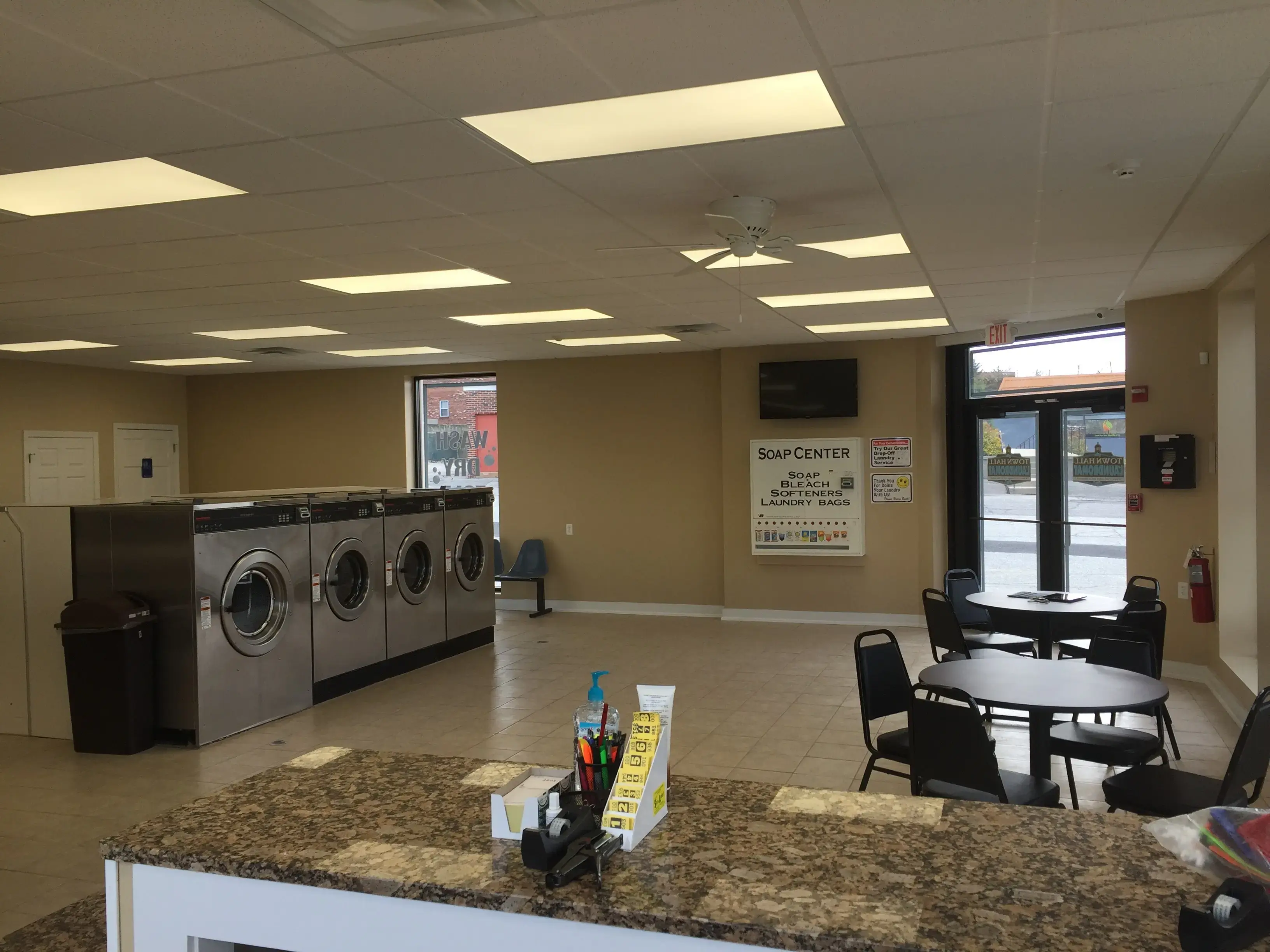 Town Hall Laundromat - Image 13
