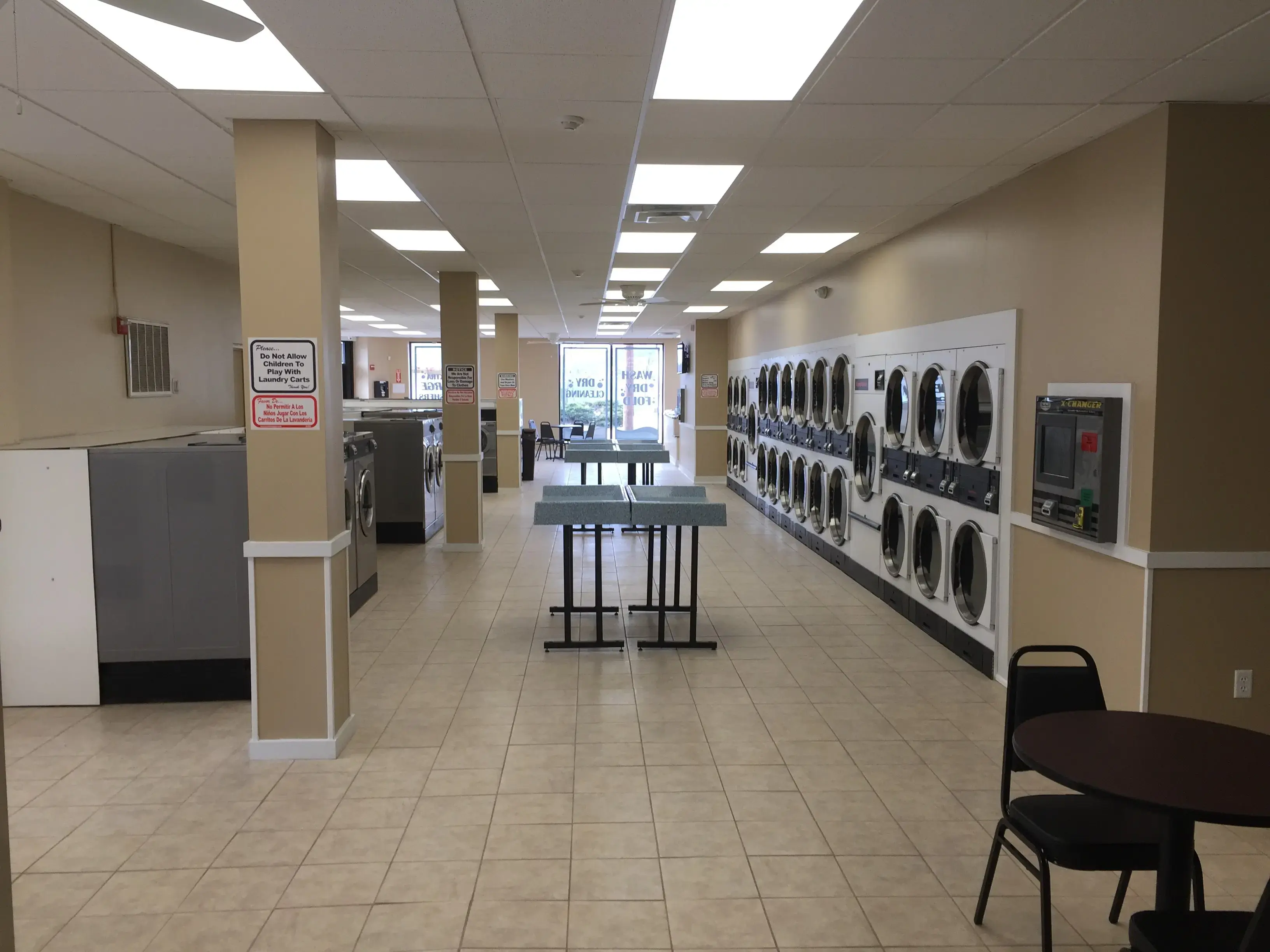 Town Hall Laundromat - Image 14