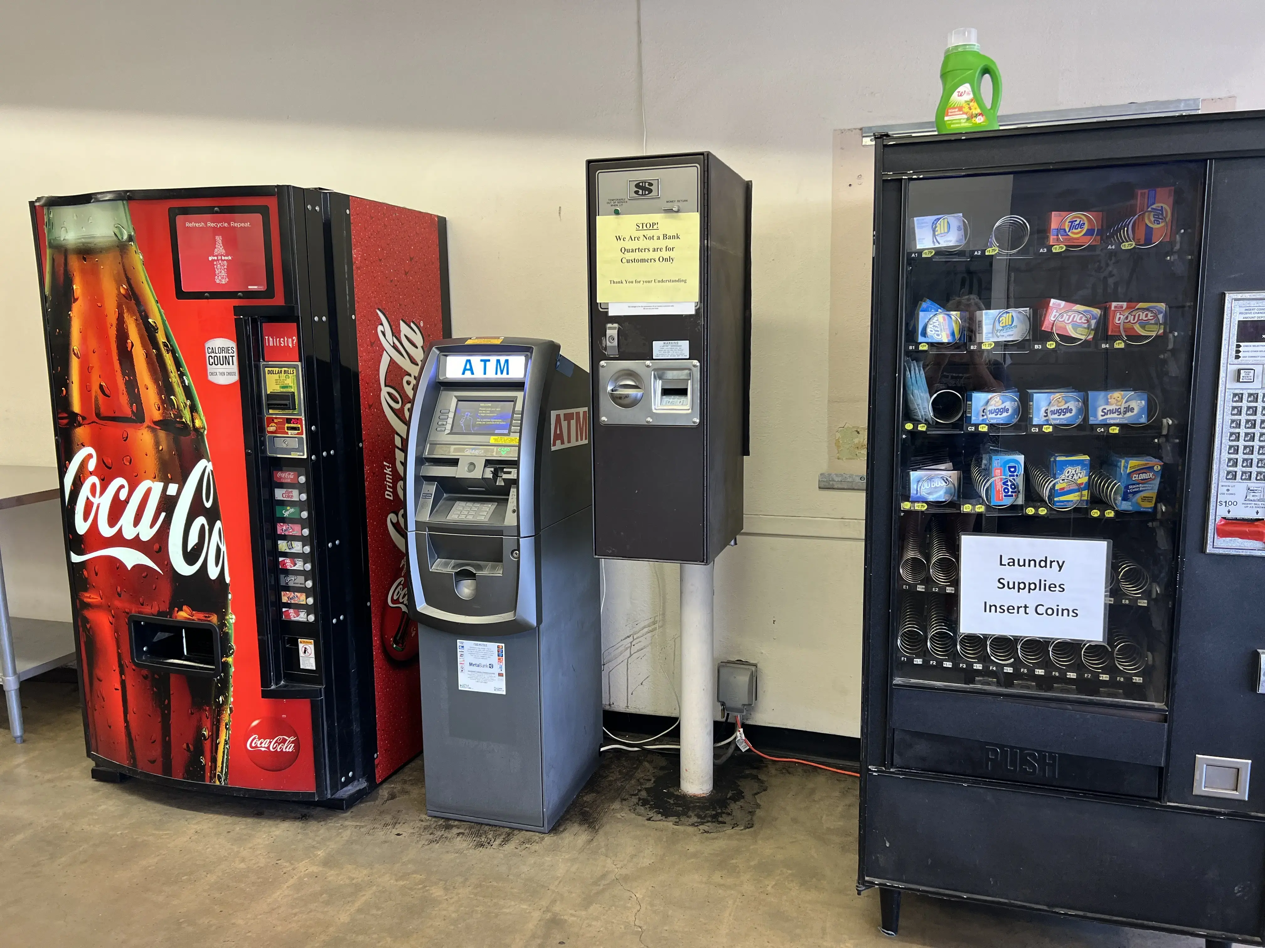 Town Plaza Laundry - Image 8