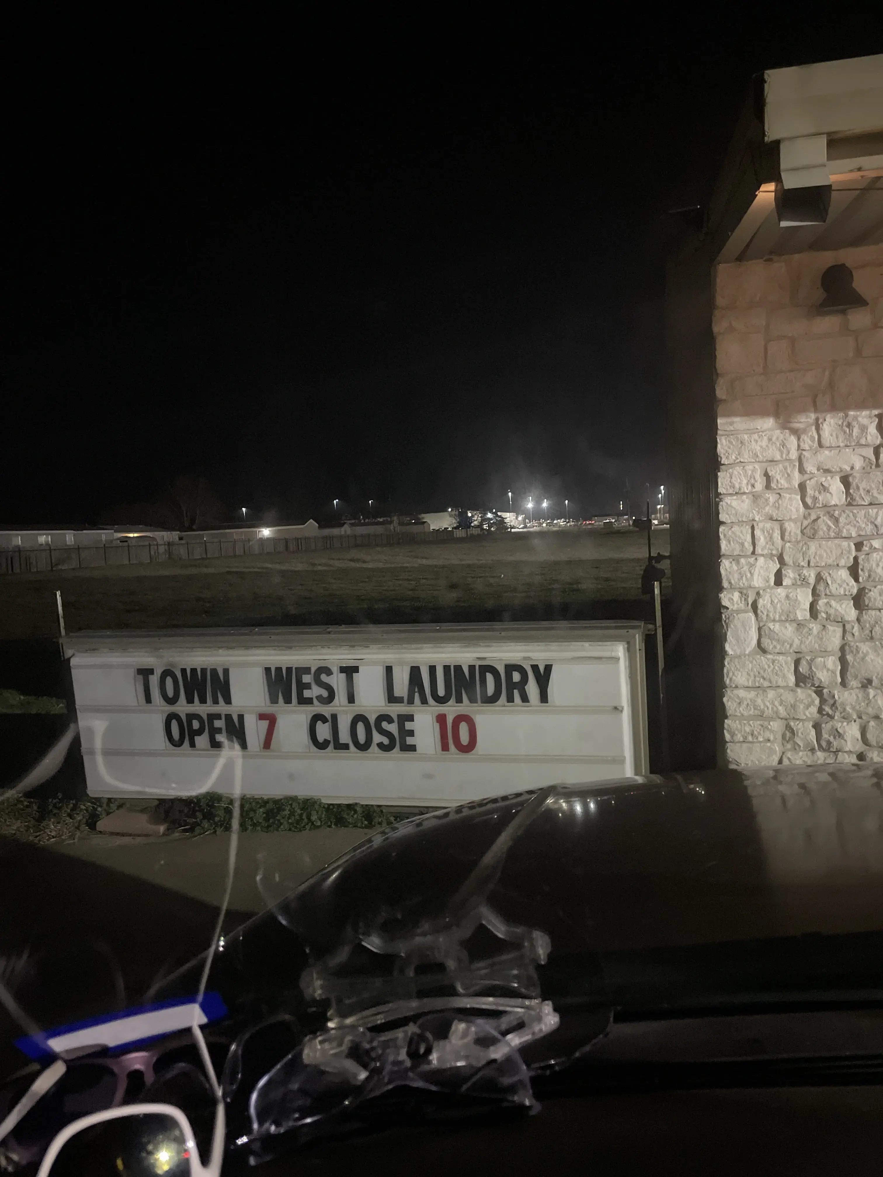 Town West Coin Laundry - Image 6