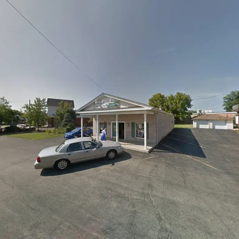 Towne & Country Dry Cleaners - Image 1