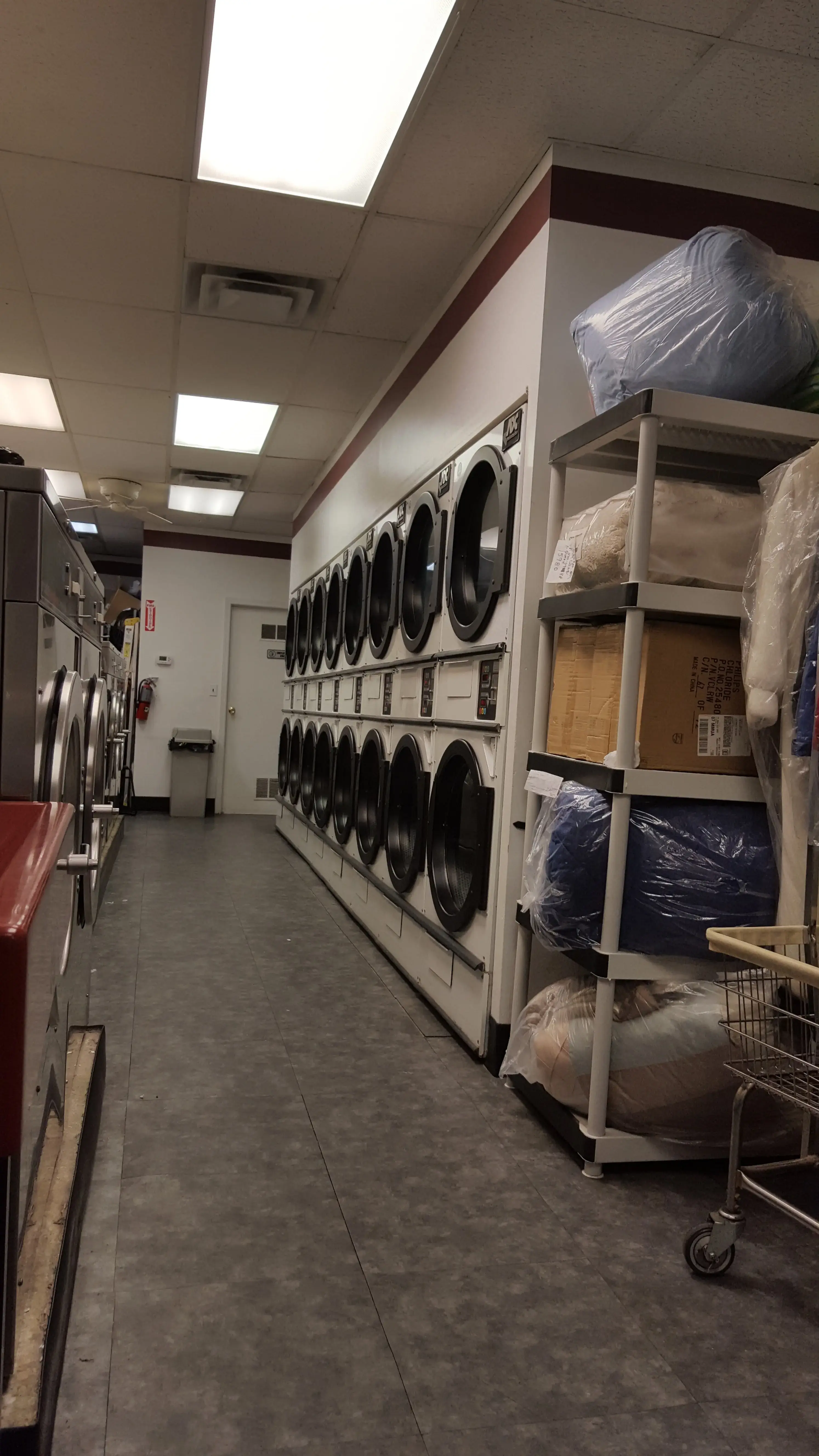 Towne Laundromat at Caldwell thumbnail 18