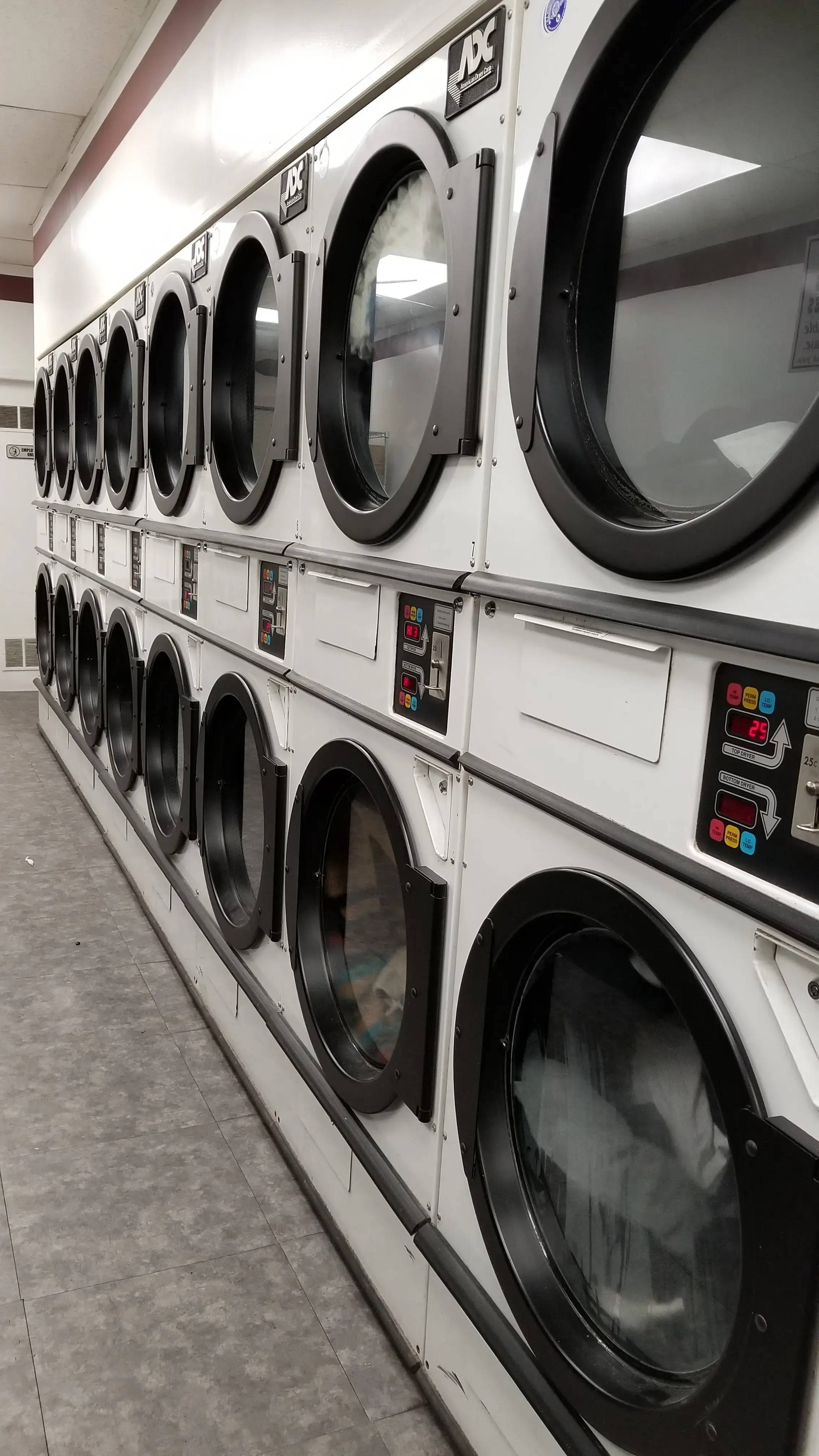 Towne Laundromat at Caldwell thumbnail 10