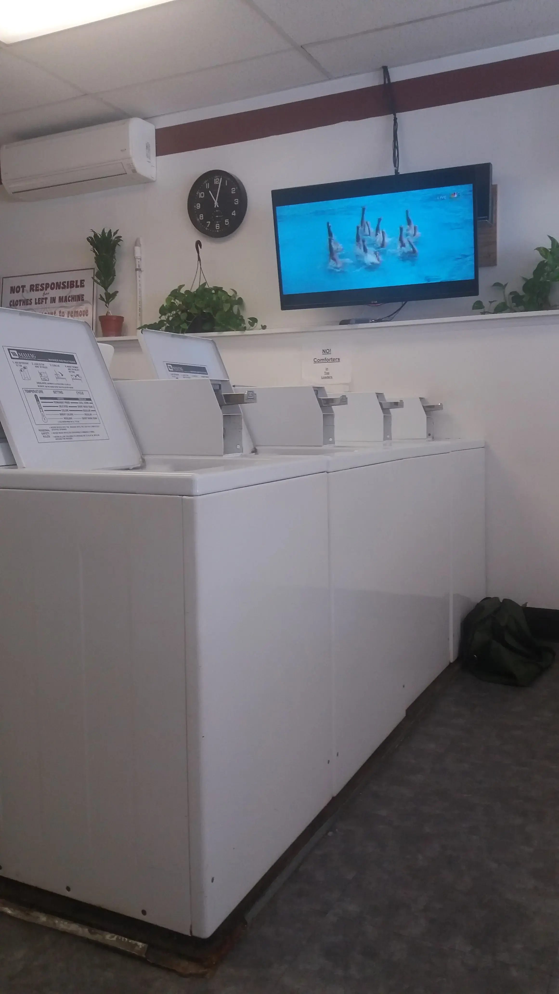 Towne Laundromat at Caldwell thumbnail 9