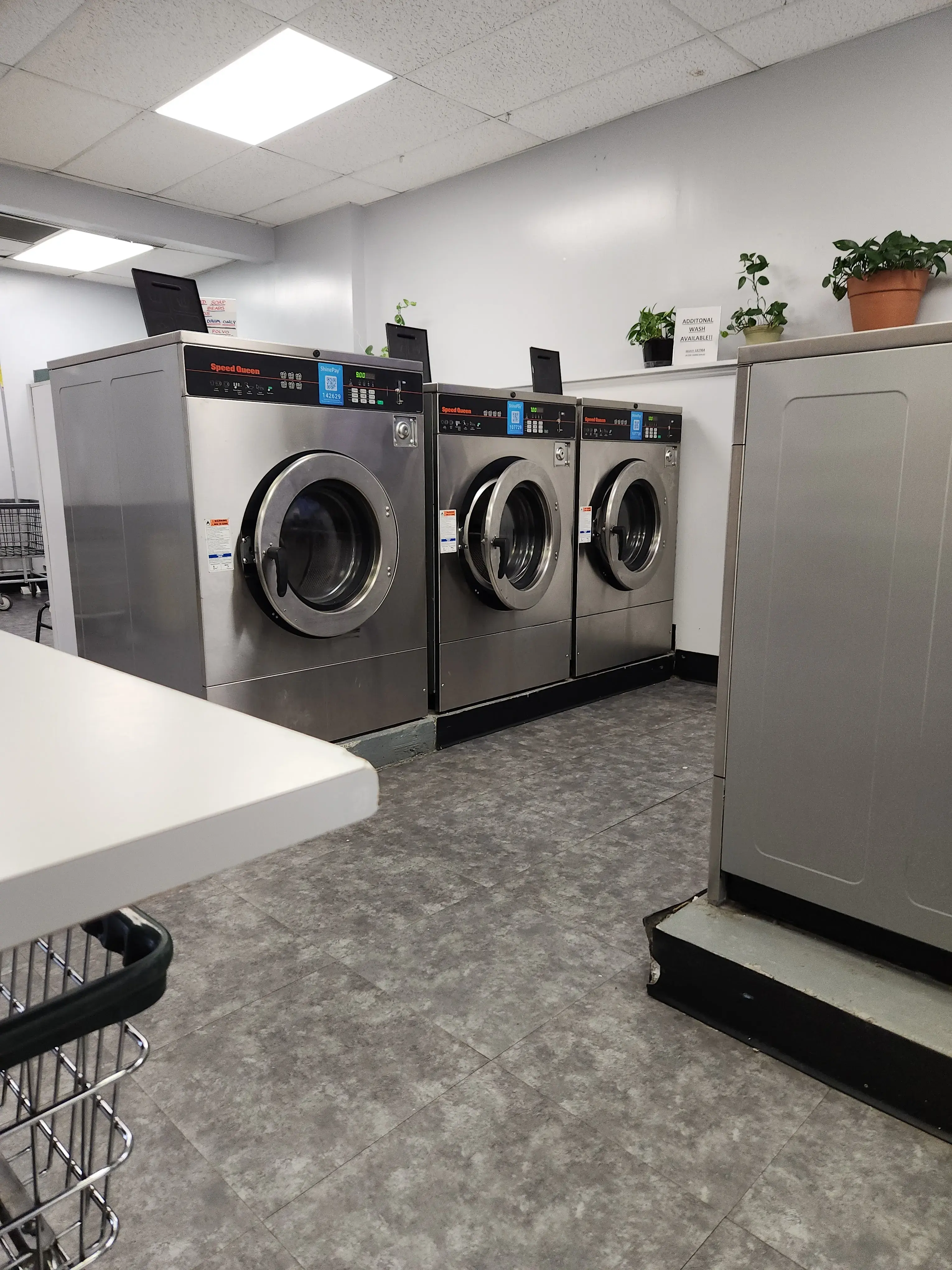 Towne Laundromat at Caldwell - Image 2