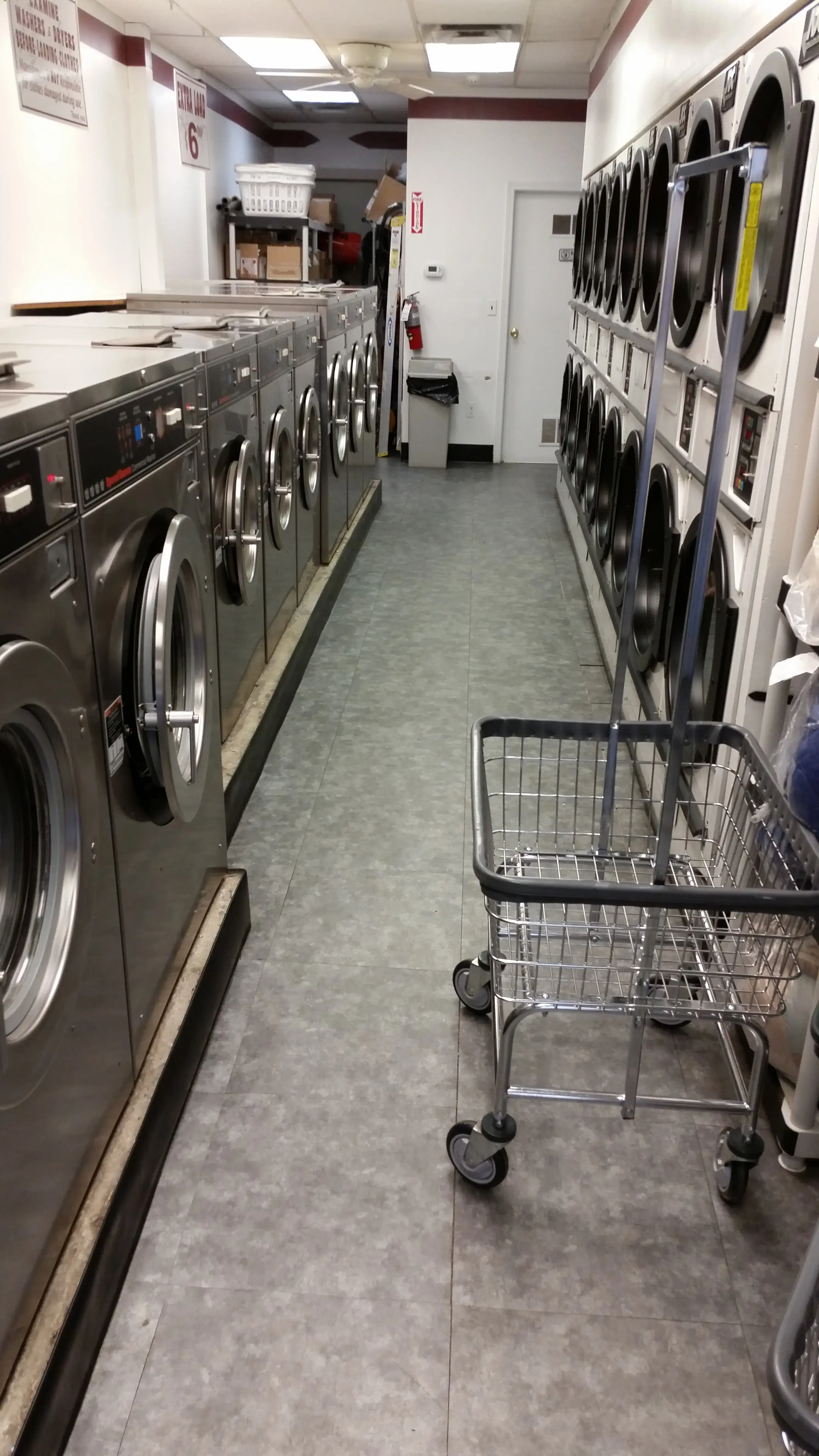 Towne Laundromat at Caldwell thumbnail 19