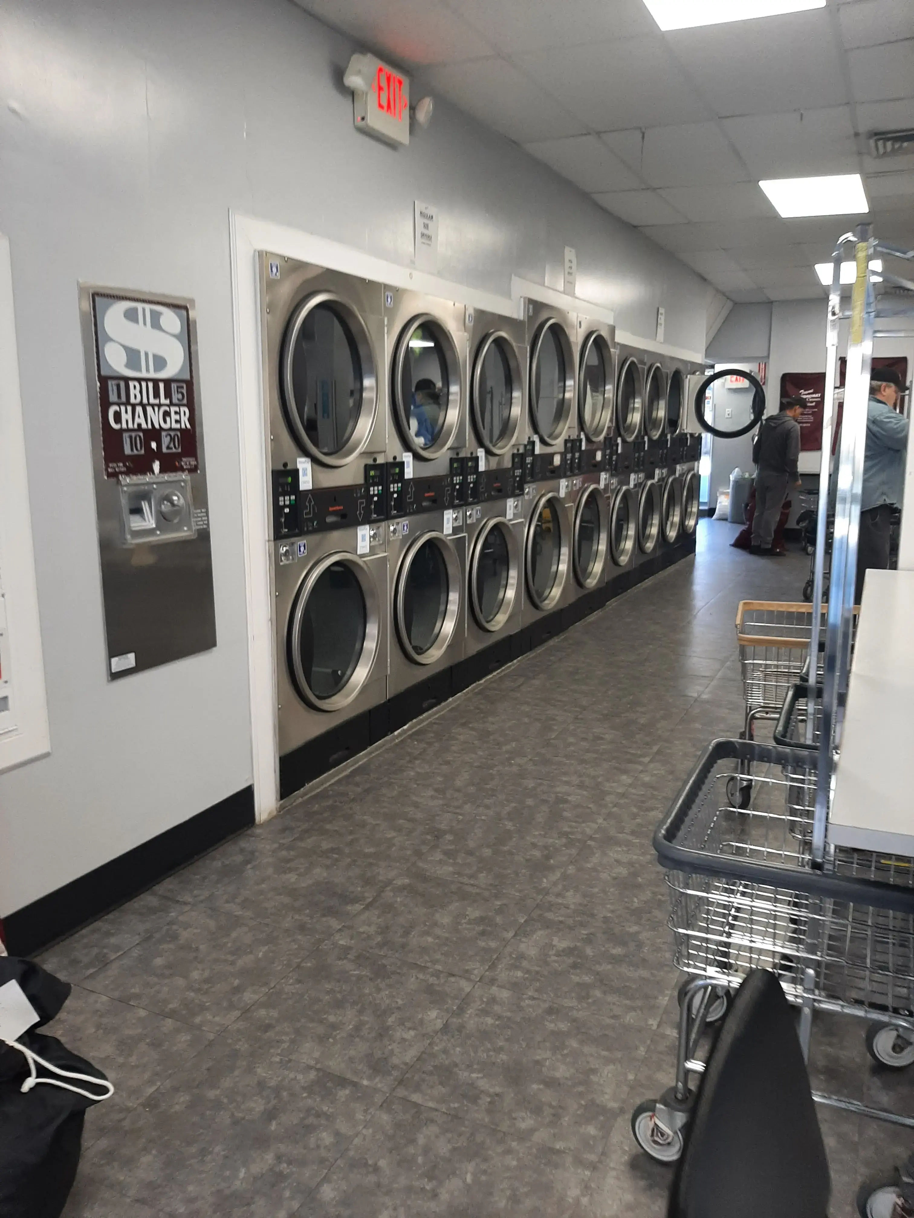 Towne Laundromat at Caldwell - Image 17
