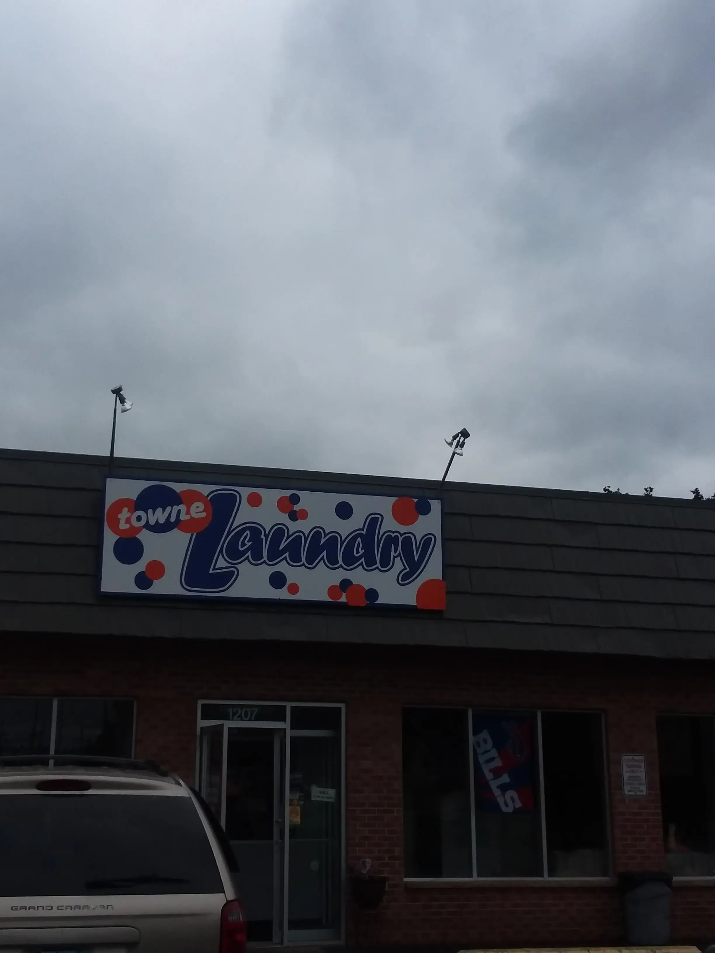 Towne Laundry thumbnail 2