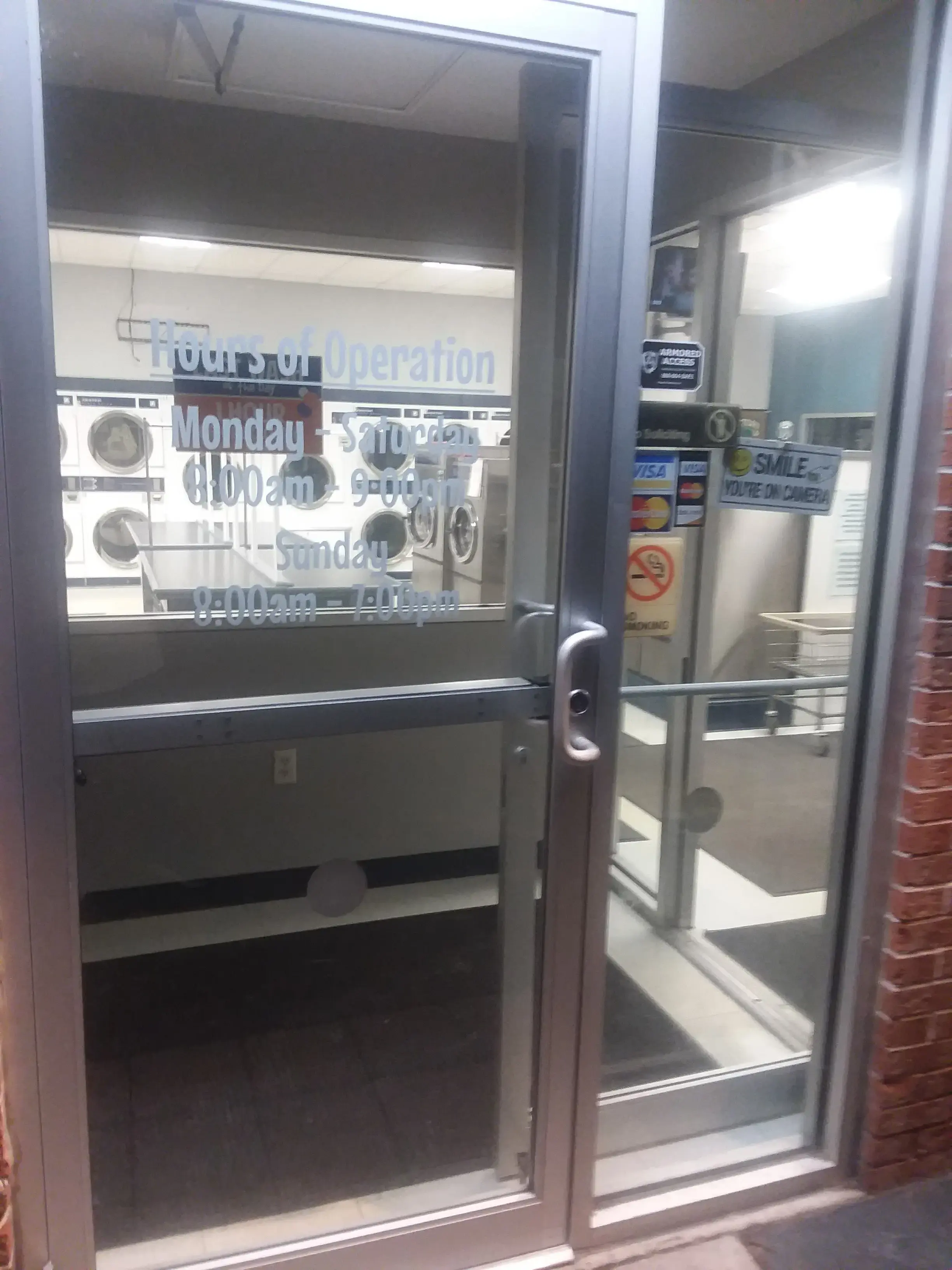 Towne Laundry - Image 4