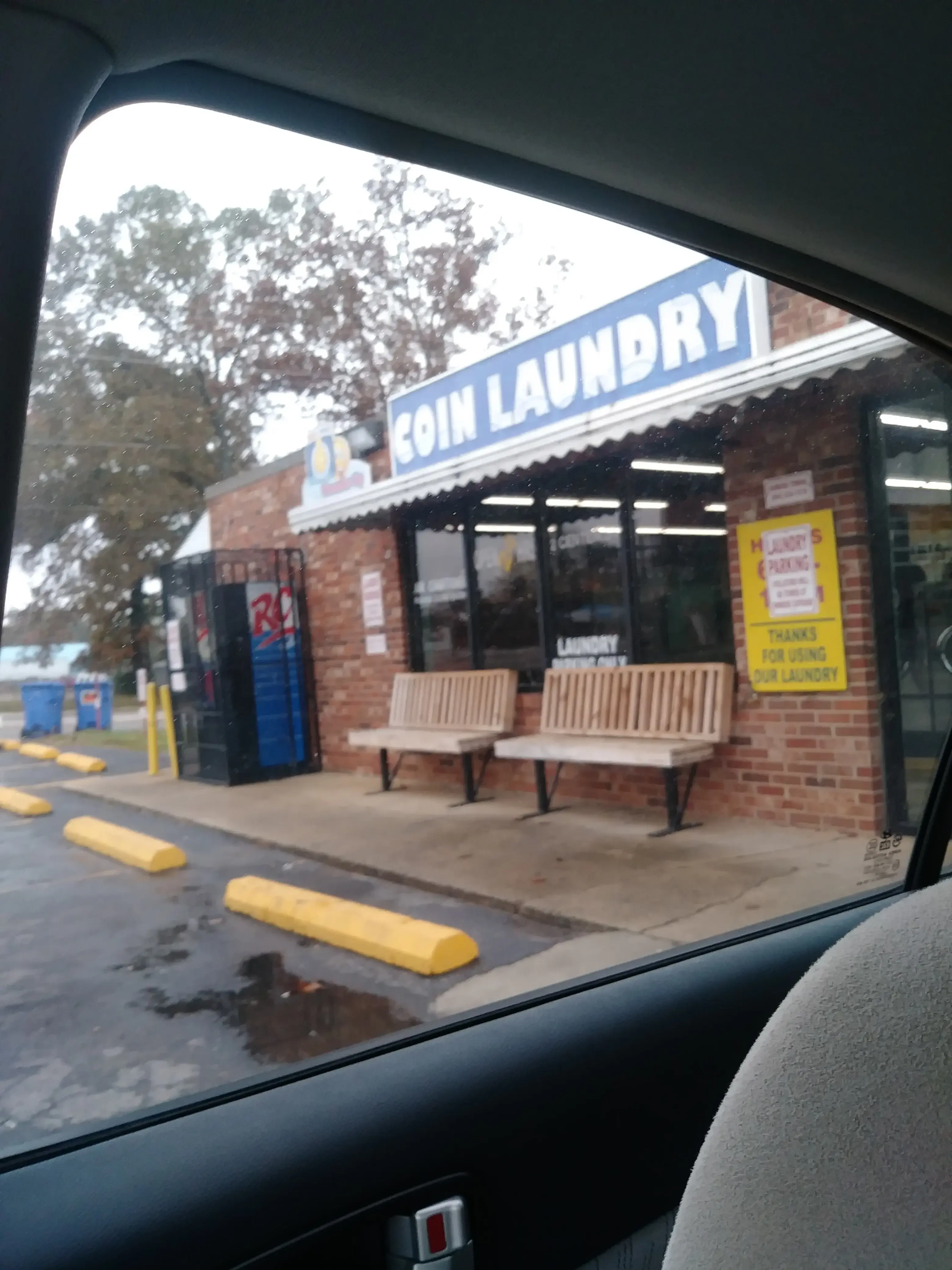 Tr Family Laundromat - Image 5