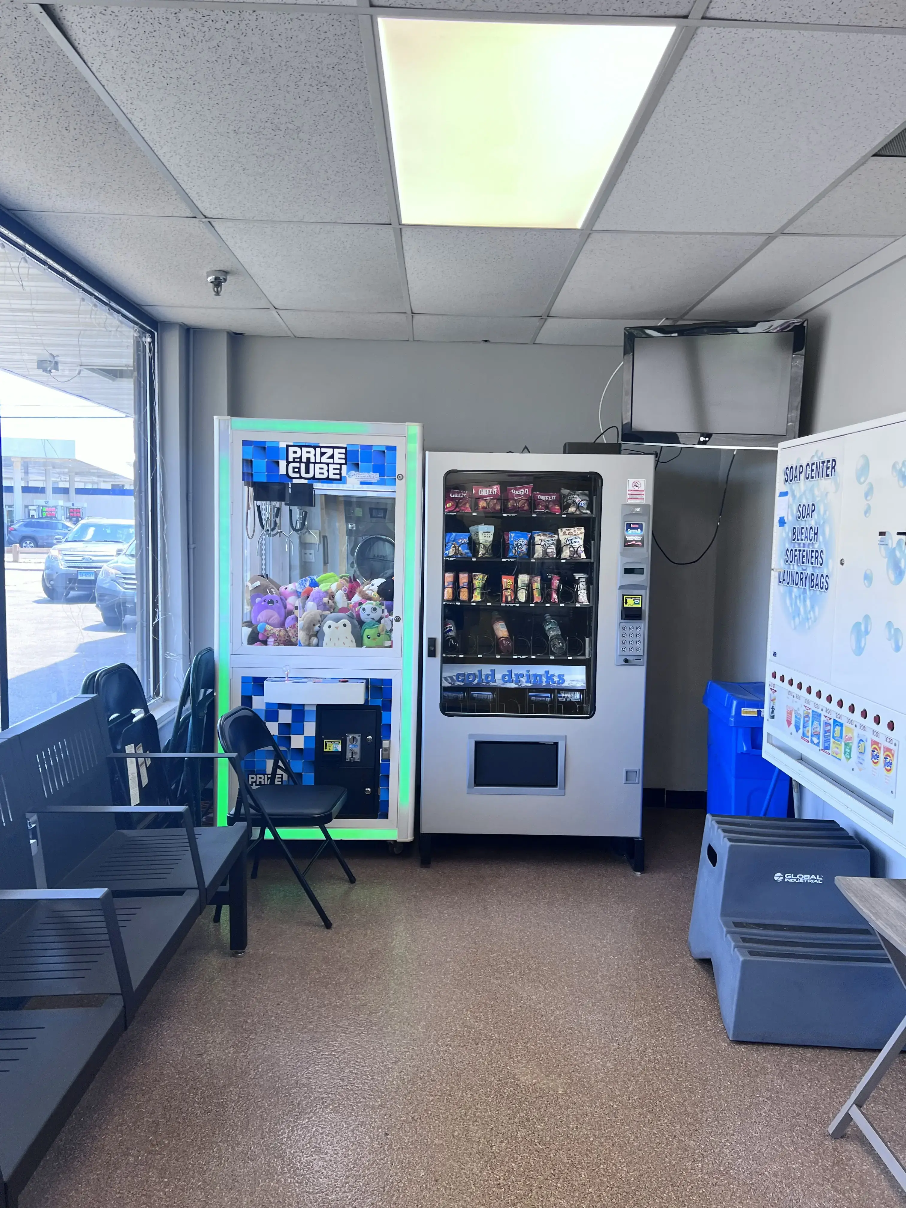 TR Laundromat thumbnail 4