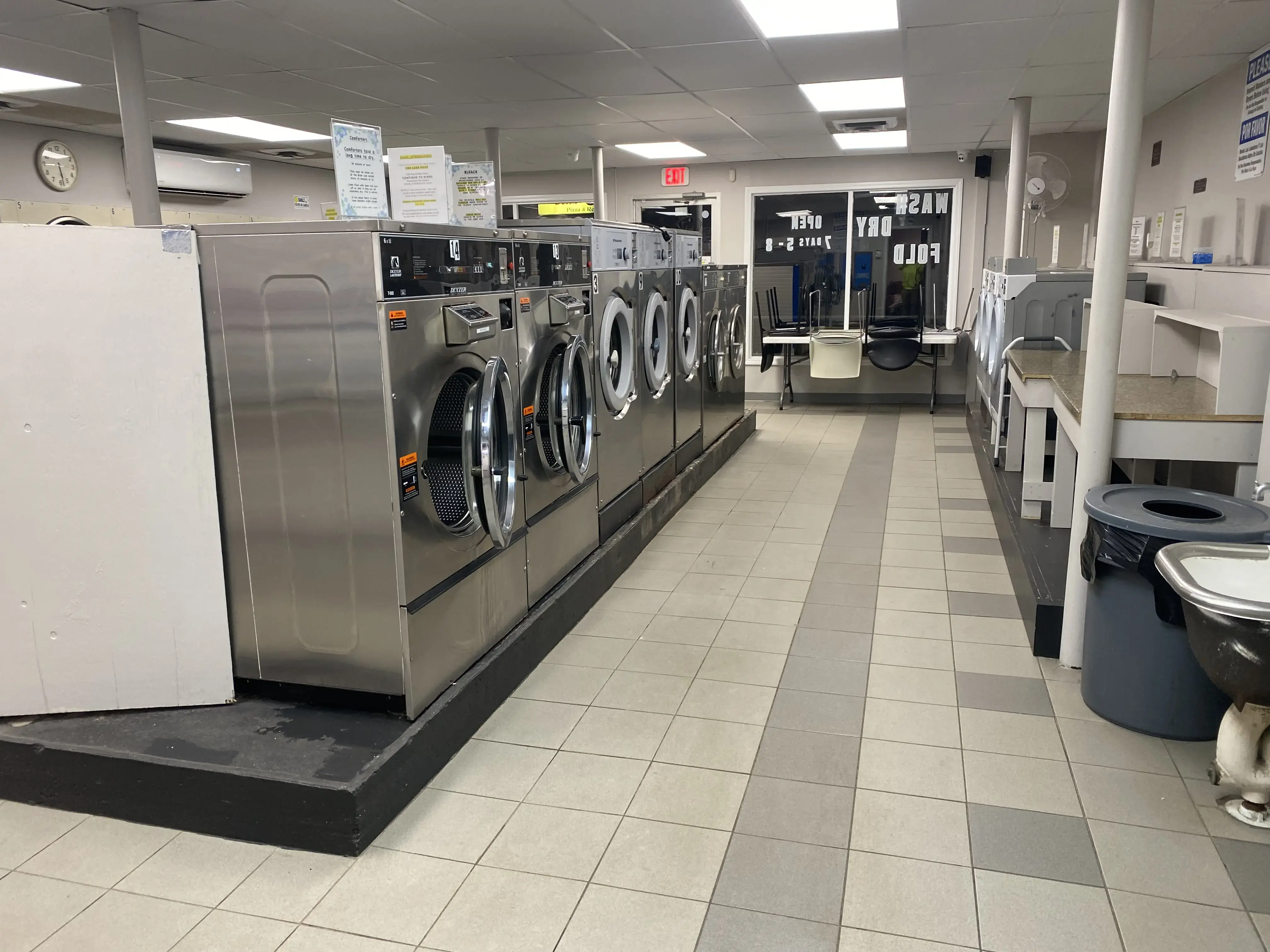 Tradewinds Laundry - Image 1