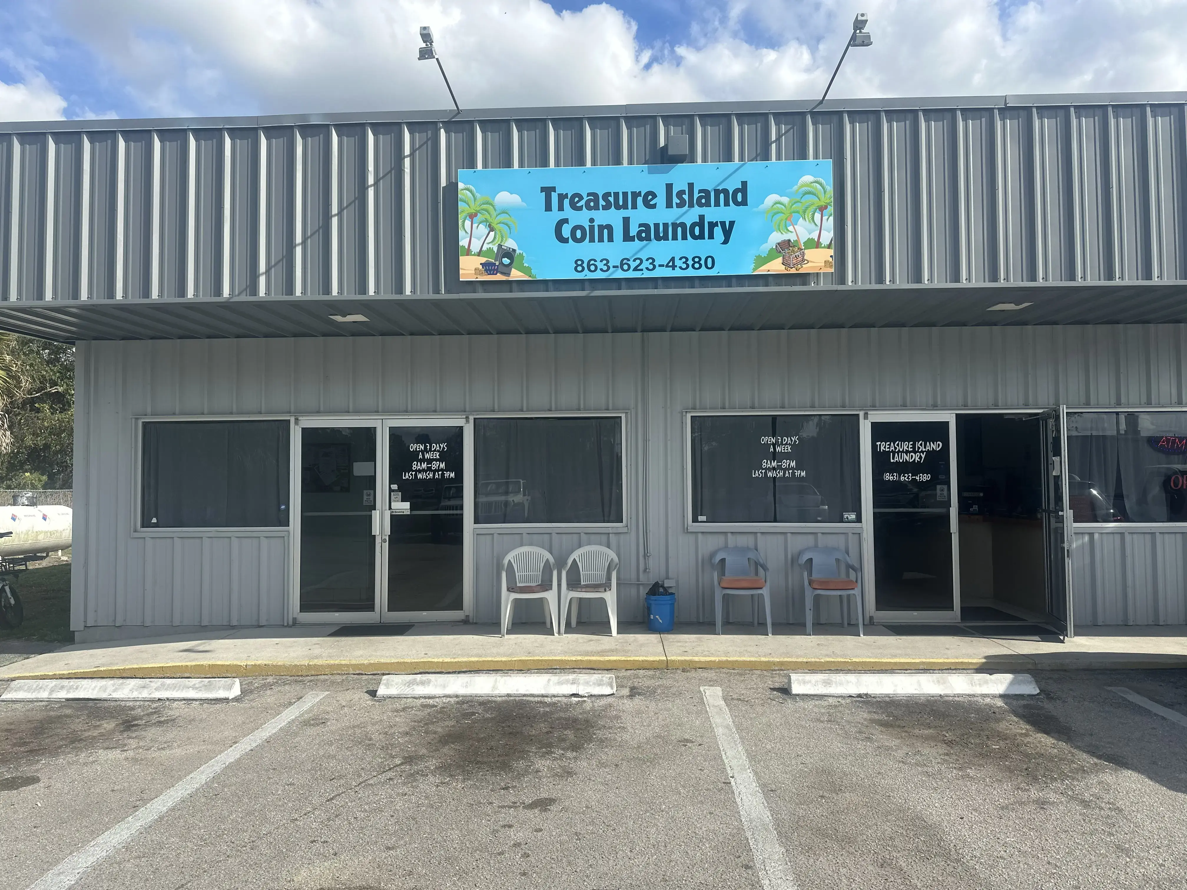 Treasure Island Coin Laundry thumbnail 2