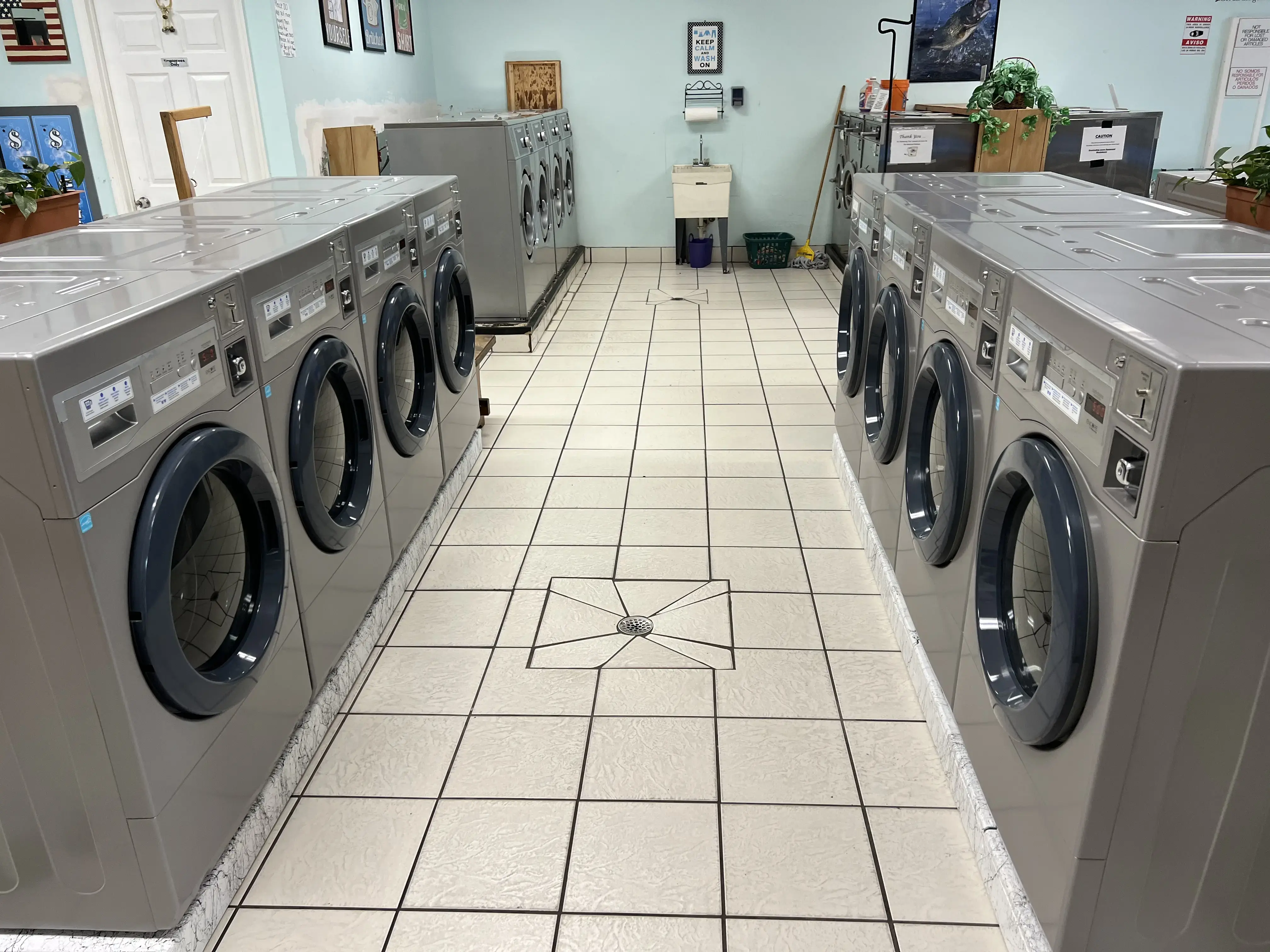 Treasure Island Coin Laundry thumbnail 20