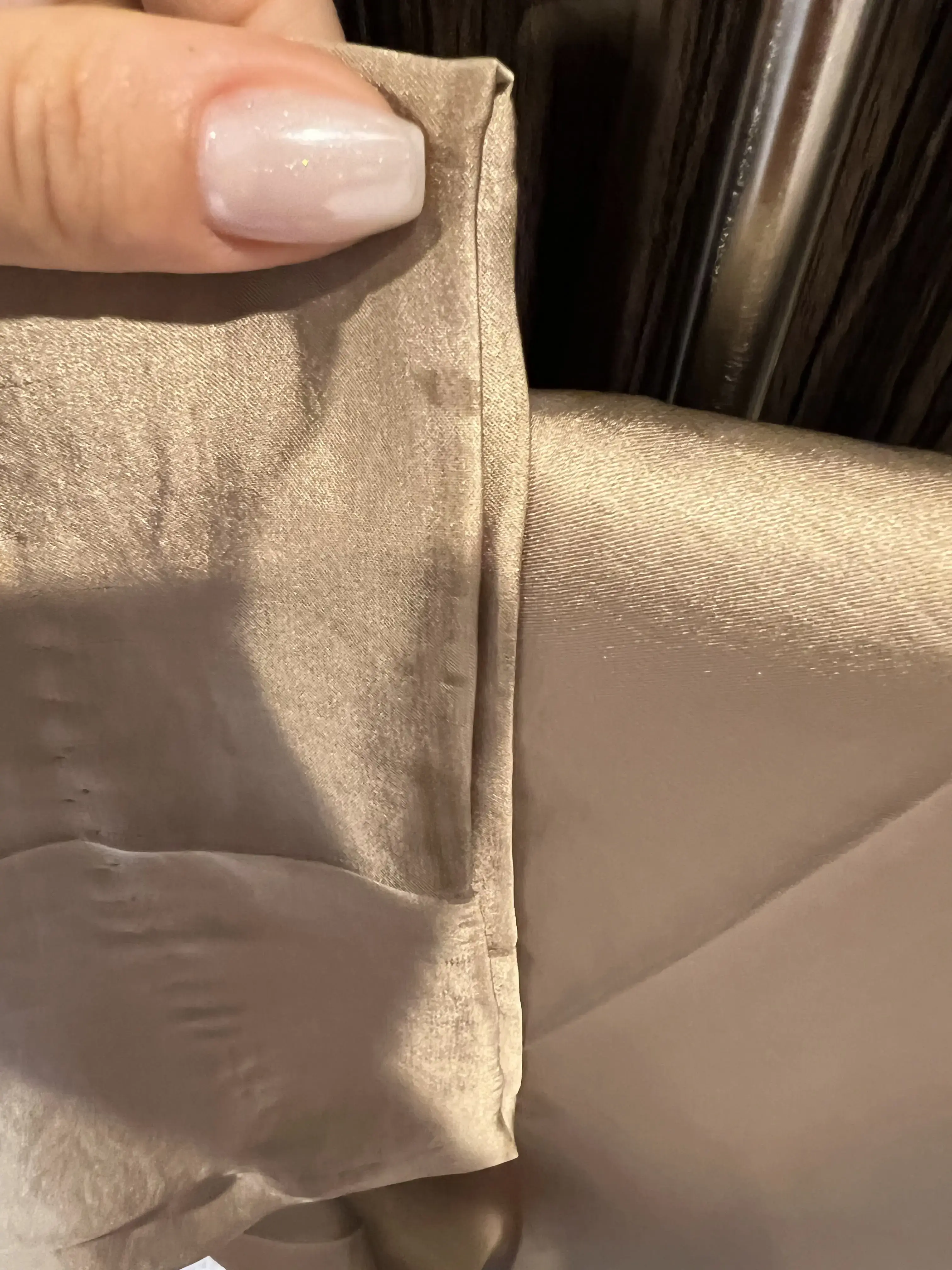 Tres Bon Dry Cleaners thumbnail 8