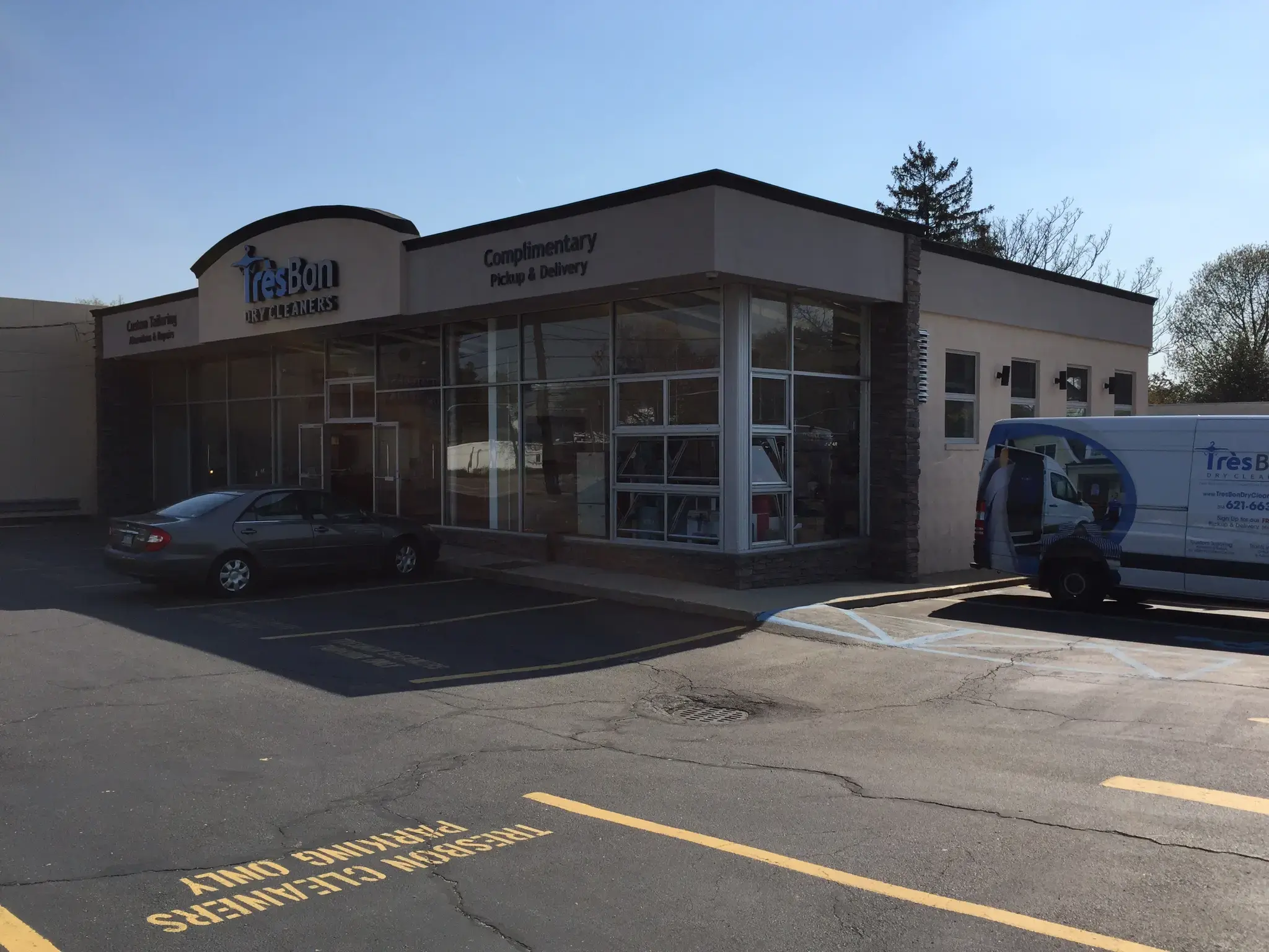 Tres Bon Dry Cleaners - Image 13