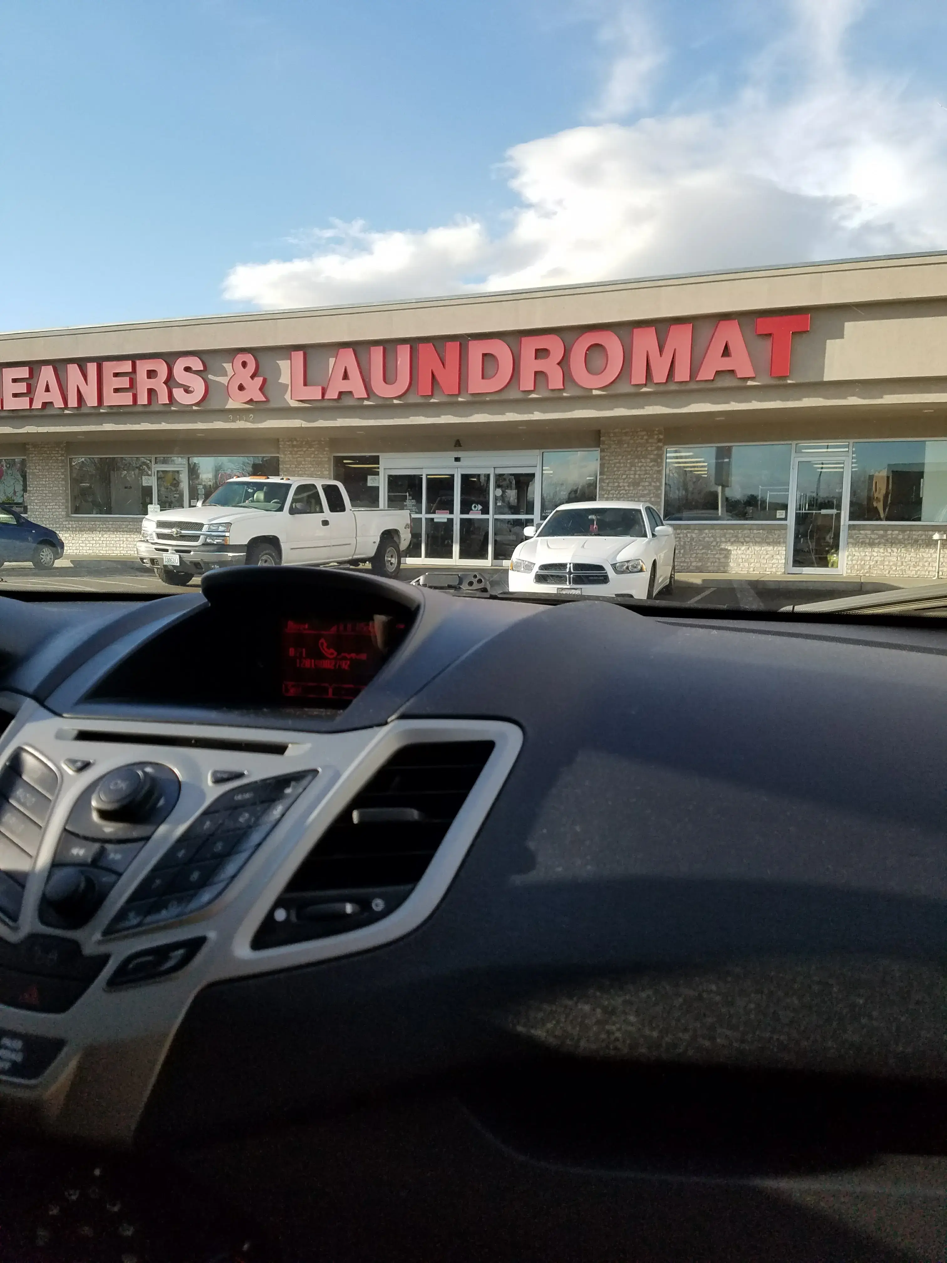 Tri-City Cleaners & Laundromat thumbnail 14