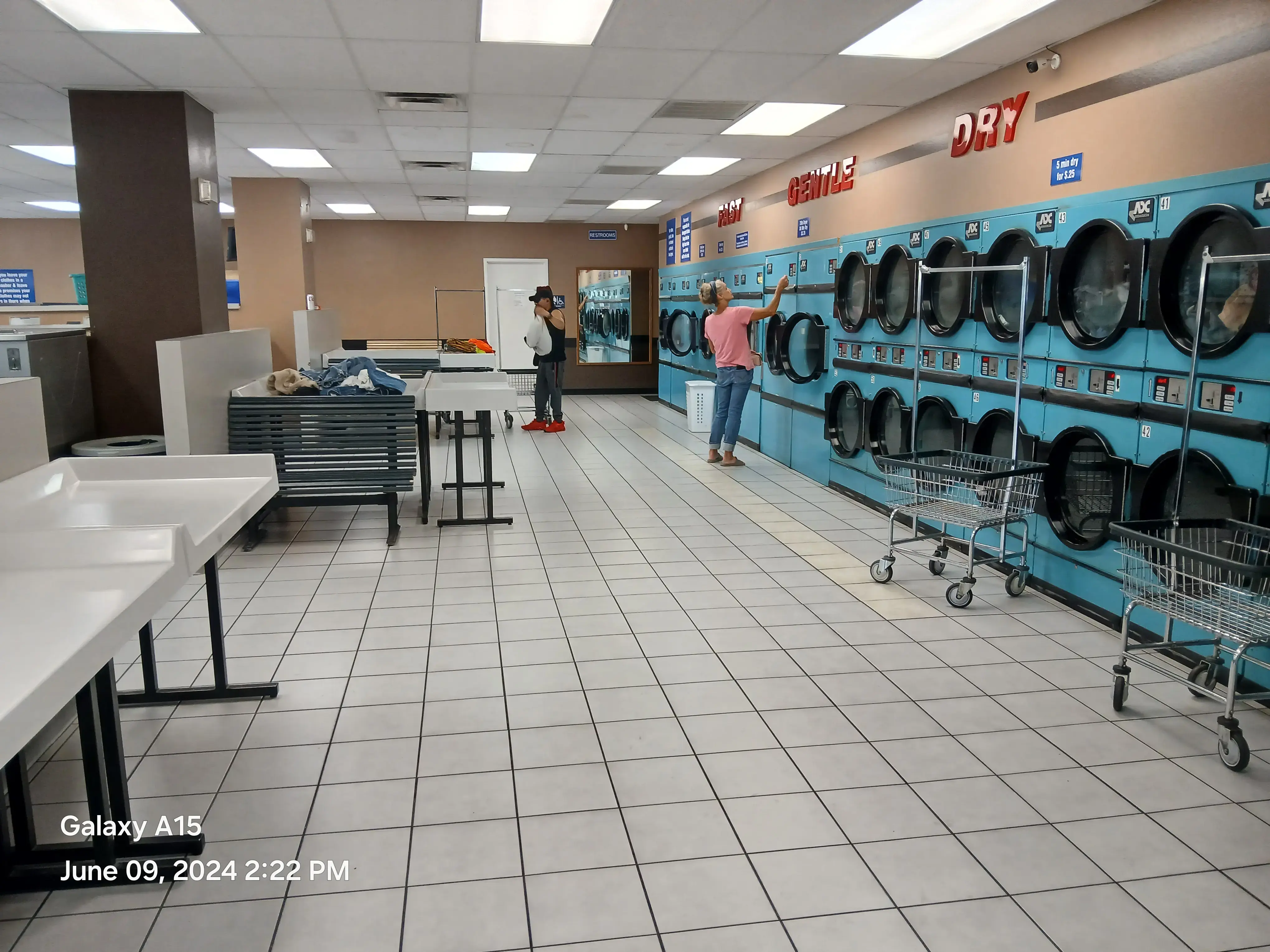 Tri-City Cleaners & Laundromat thumbnail 8