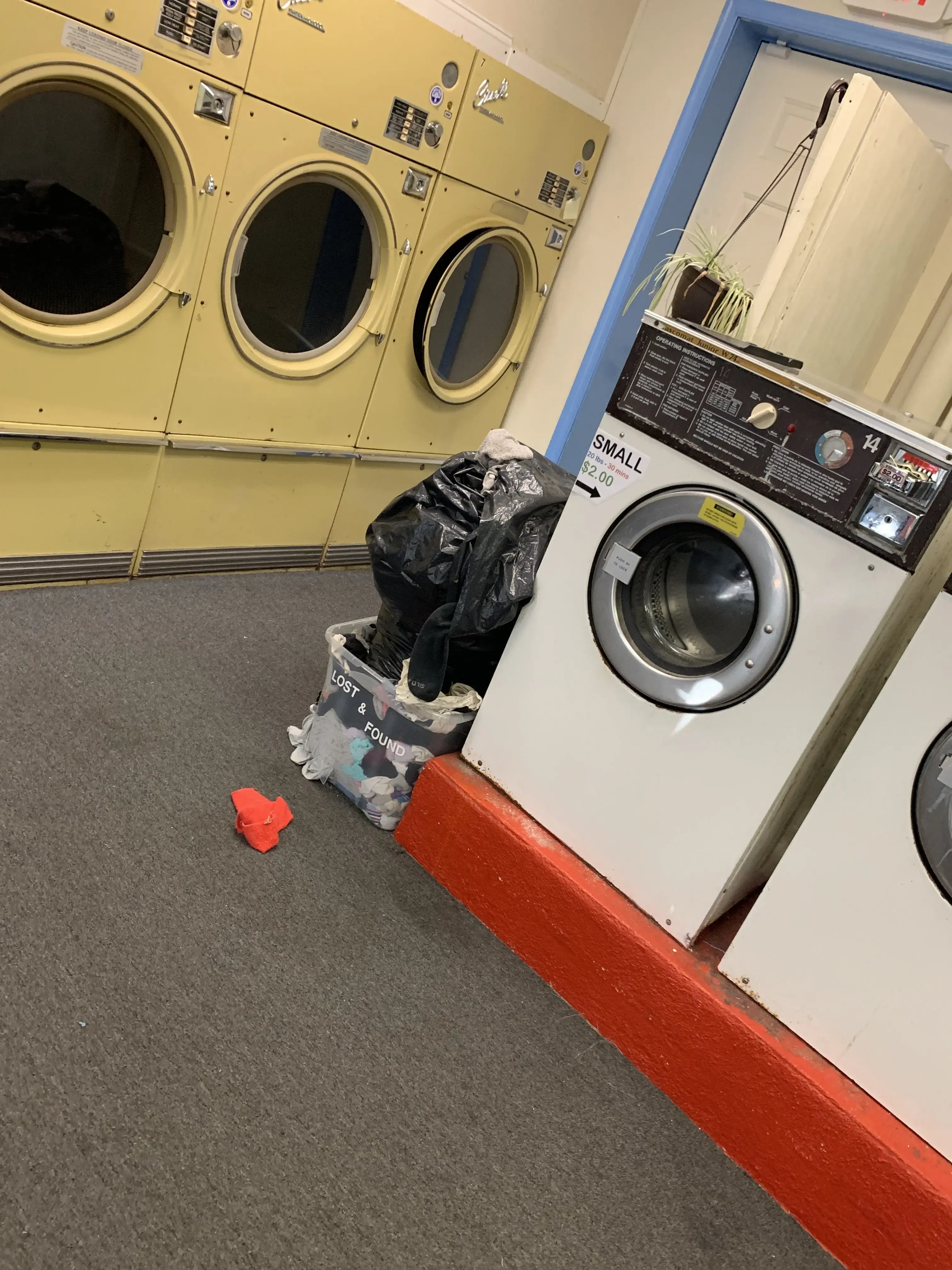 Tri-Town Laundromat thumbnail 3