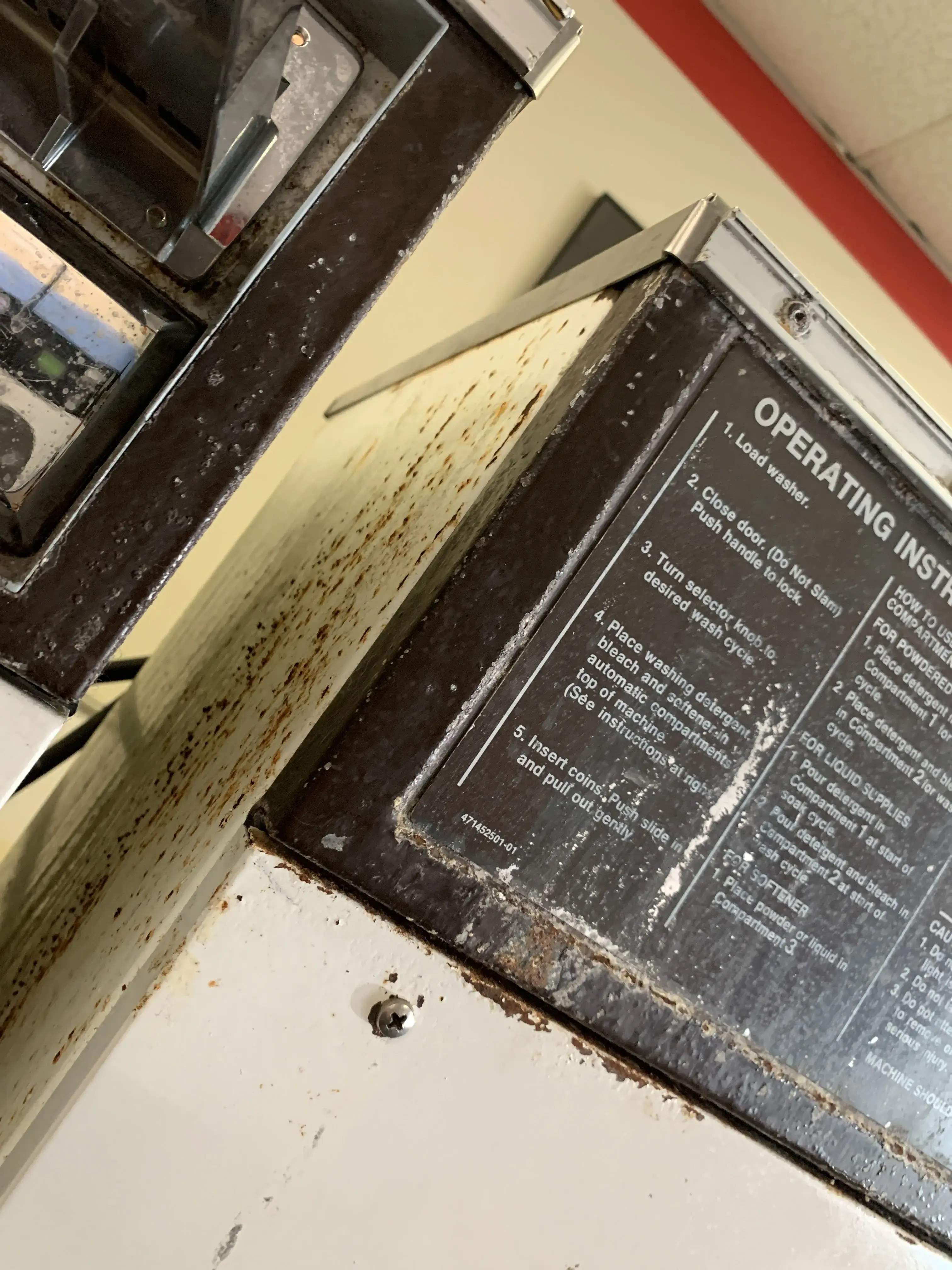 Tri-Town Laundromat - Image 11