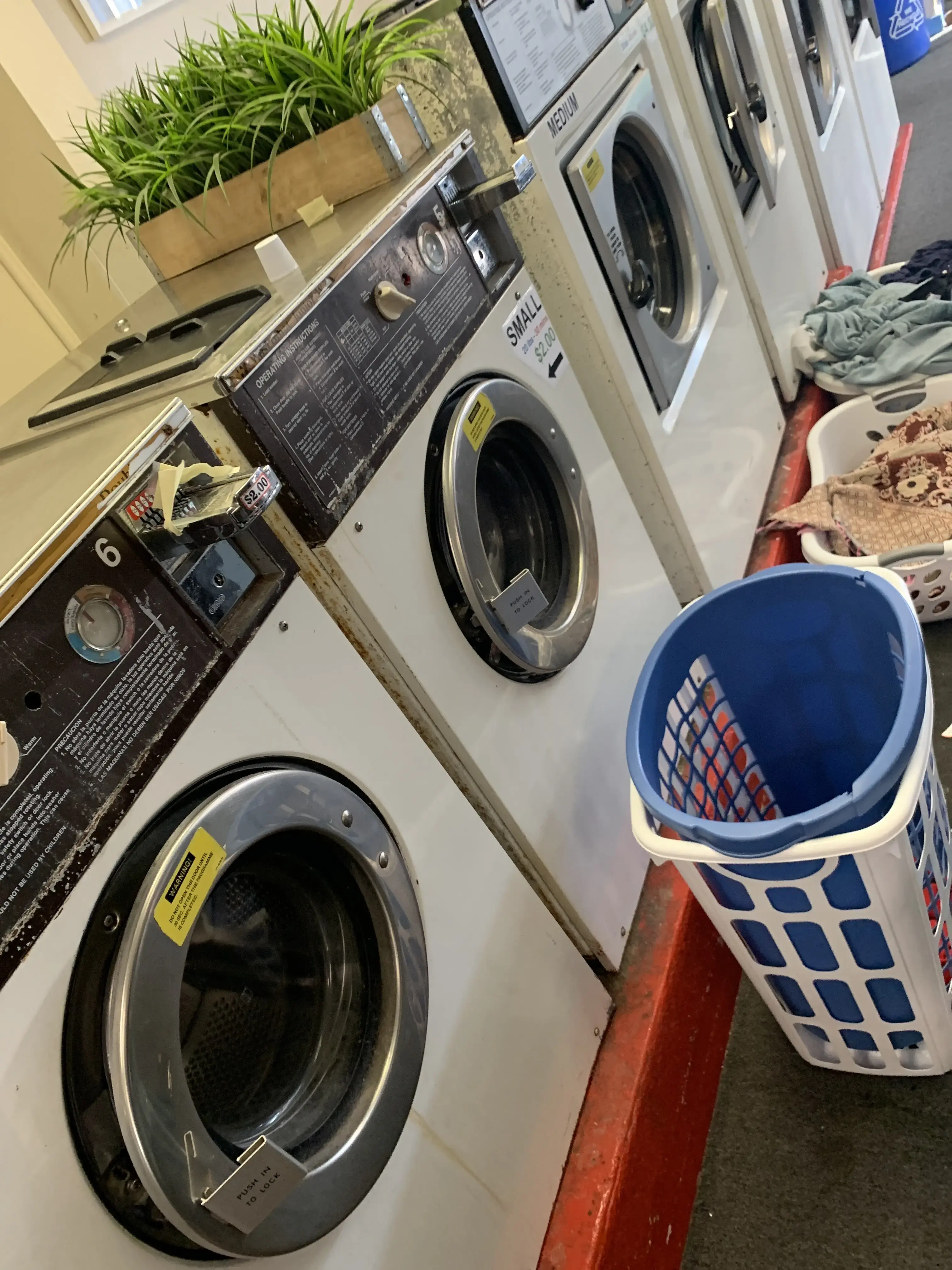 Tri-Town Laundromat - Image 8