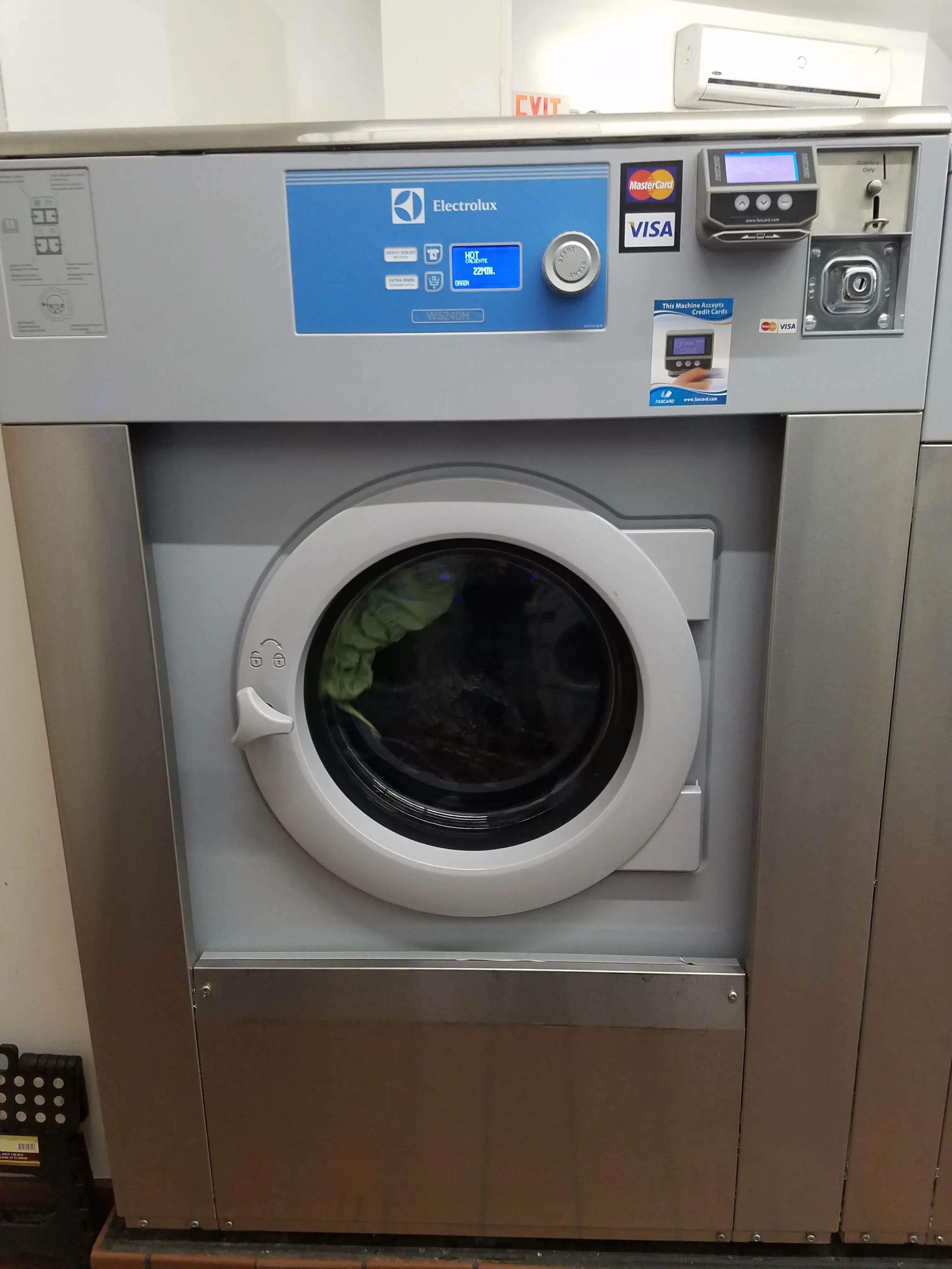 Triangle Coin Wash thumbnail 2