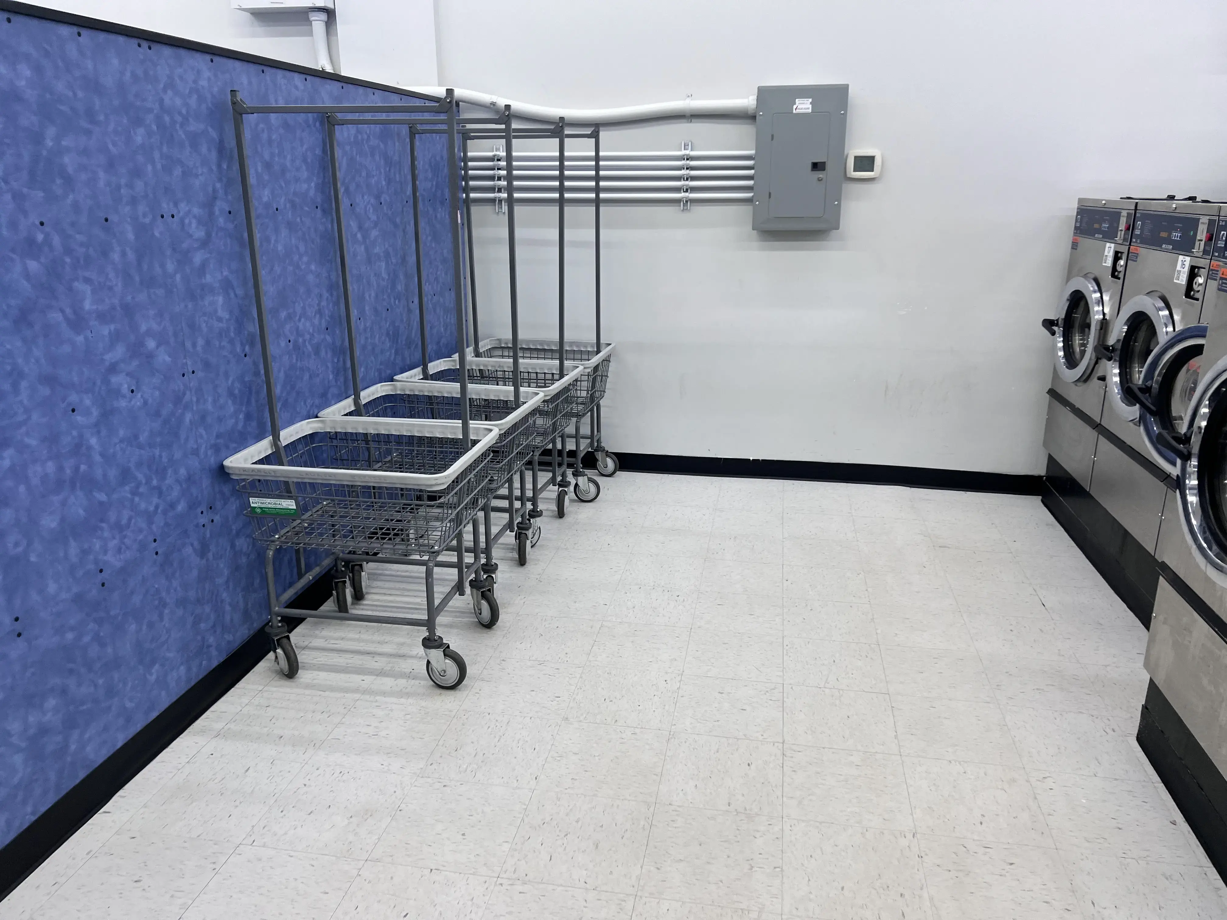 Triangle Laundry Express - Image 17