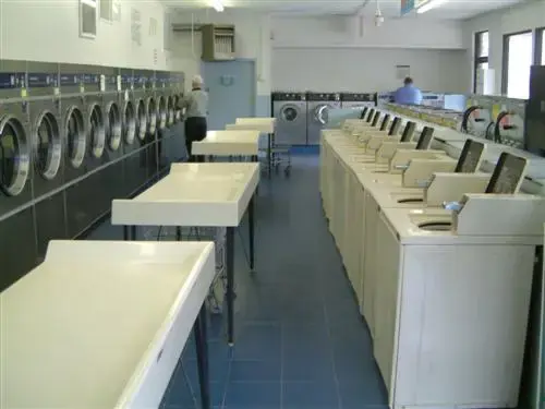 Triangle Laundry Land Laundromat - Image 2