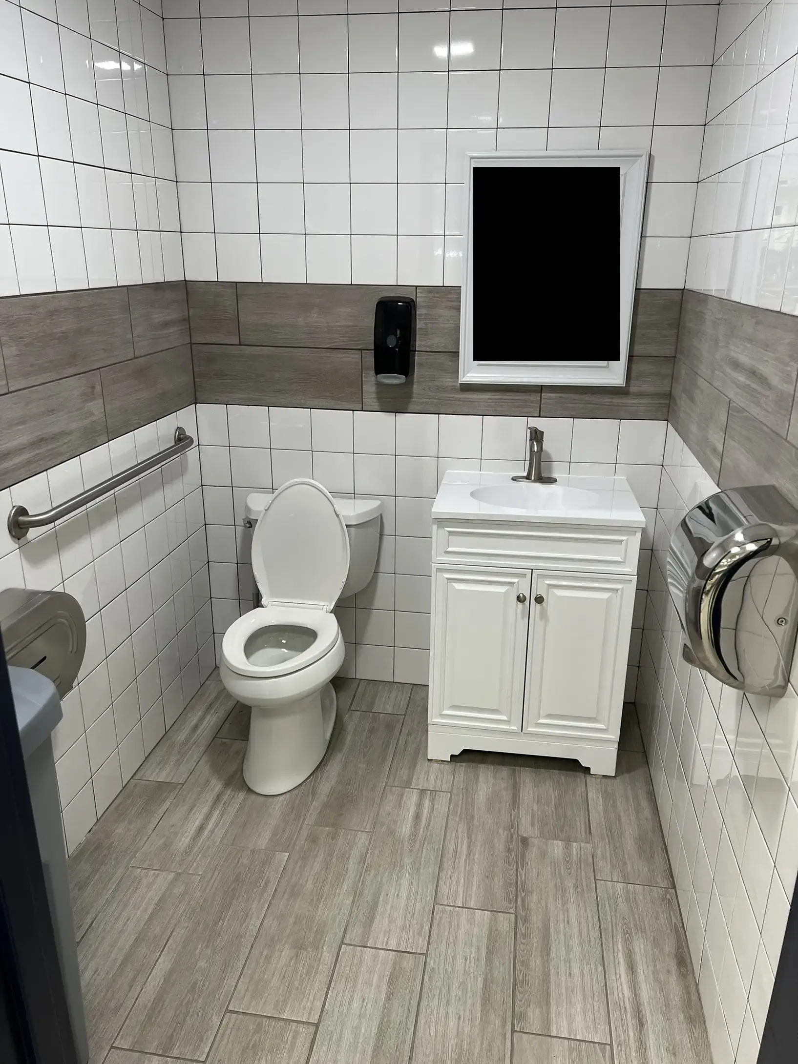 Triple Clean Laundromat - Image 5