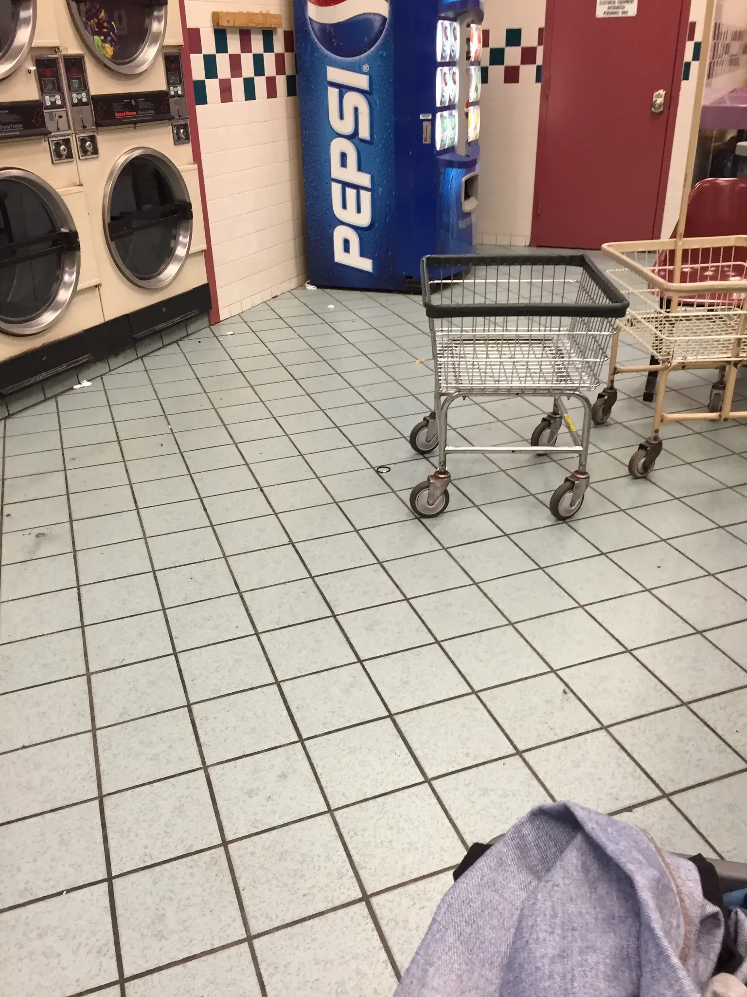 Triple Clean Laundromat thumbnail 14