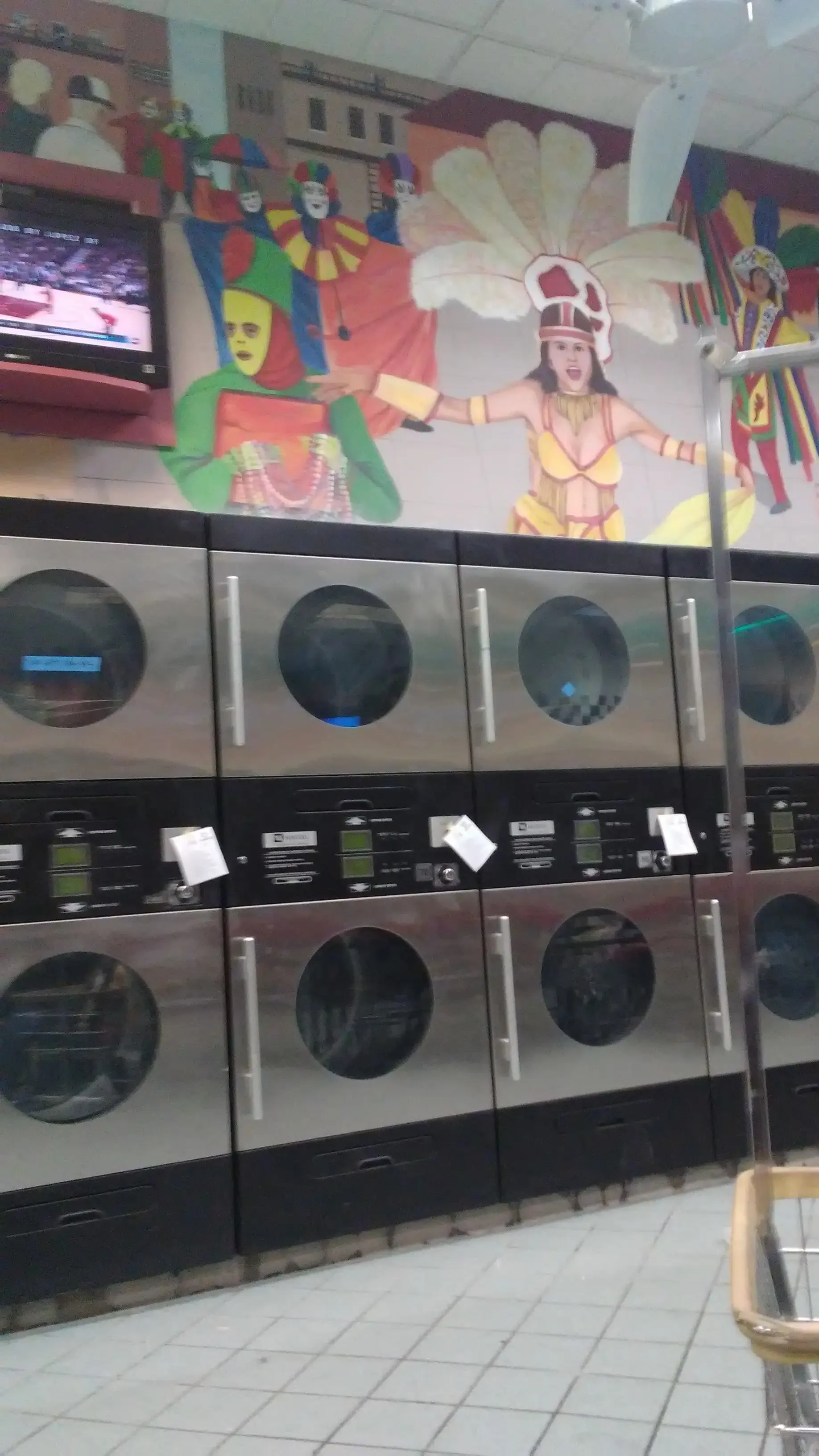 Triple Clean Laundromat thumbnail 20