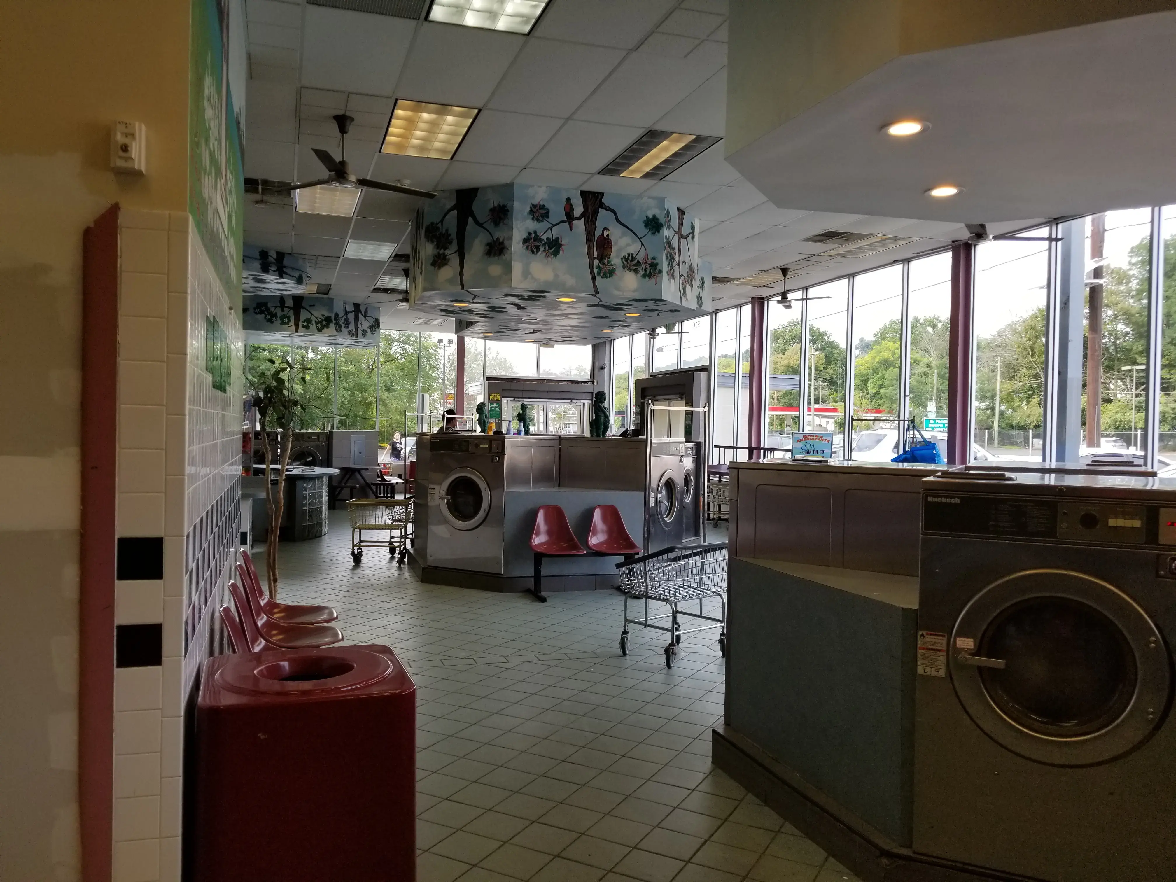 Triple Clean Laundromat thumbnail 16