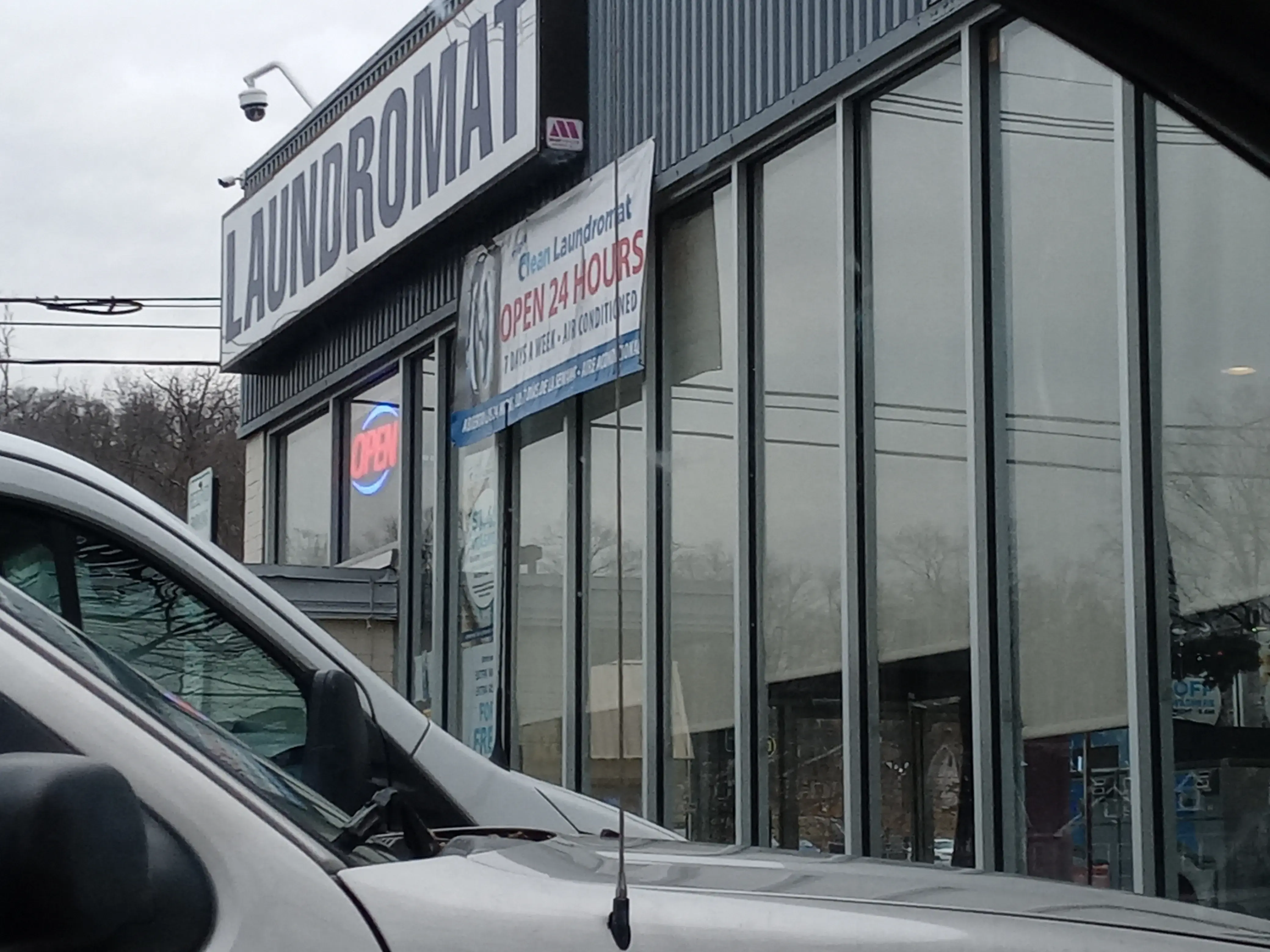 Triple Clean Laundromat thumbnail 4