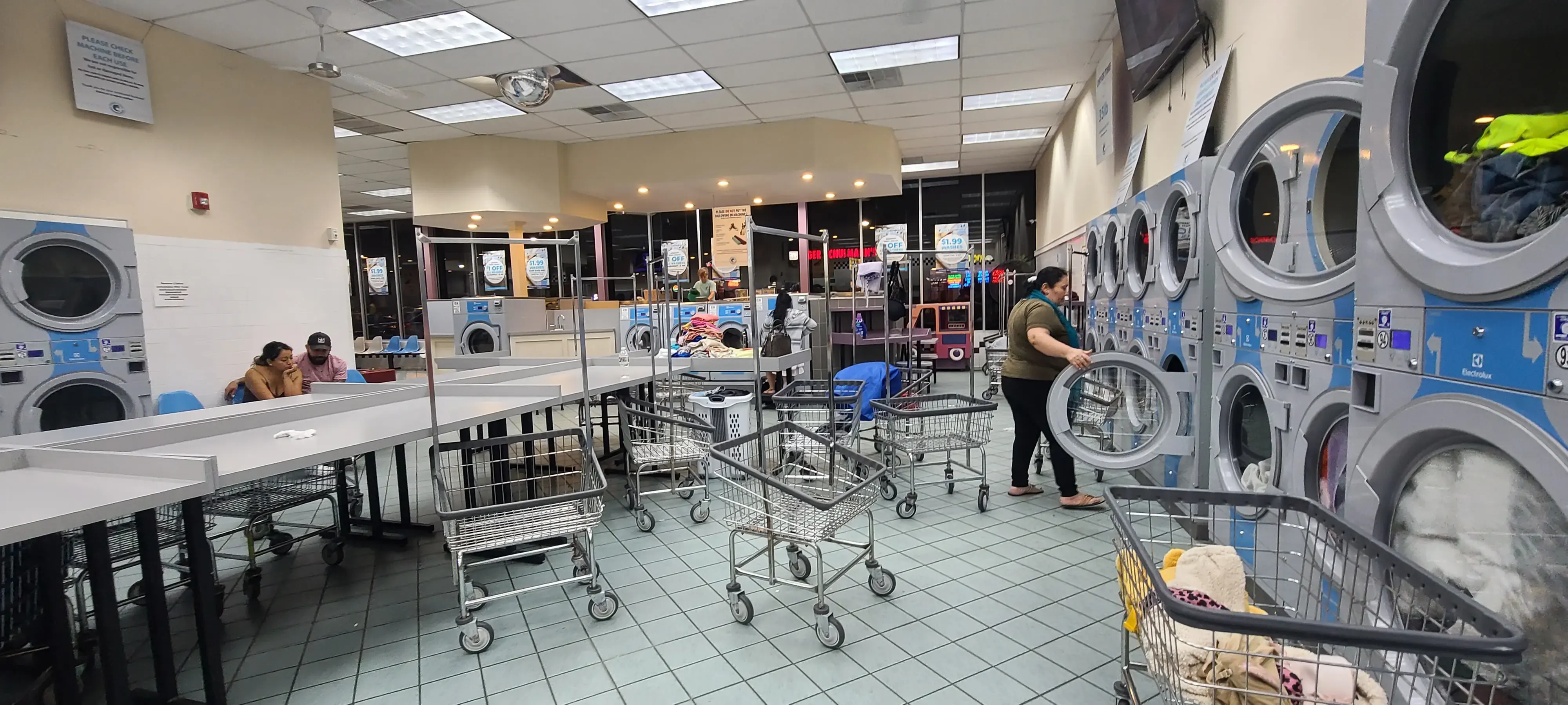 Triple Clean Laundromat - Image 5