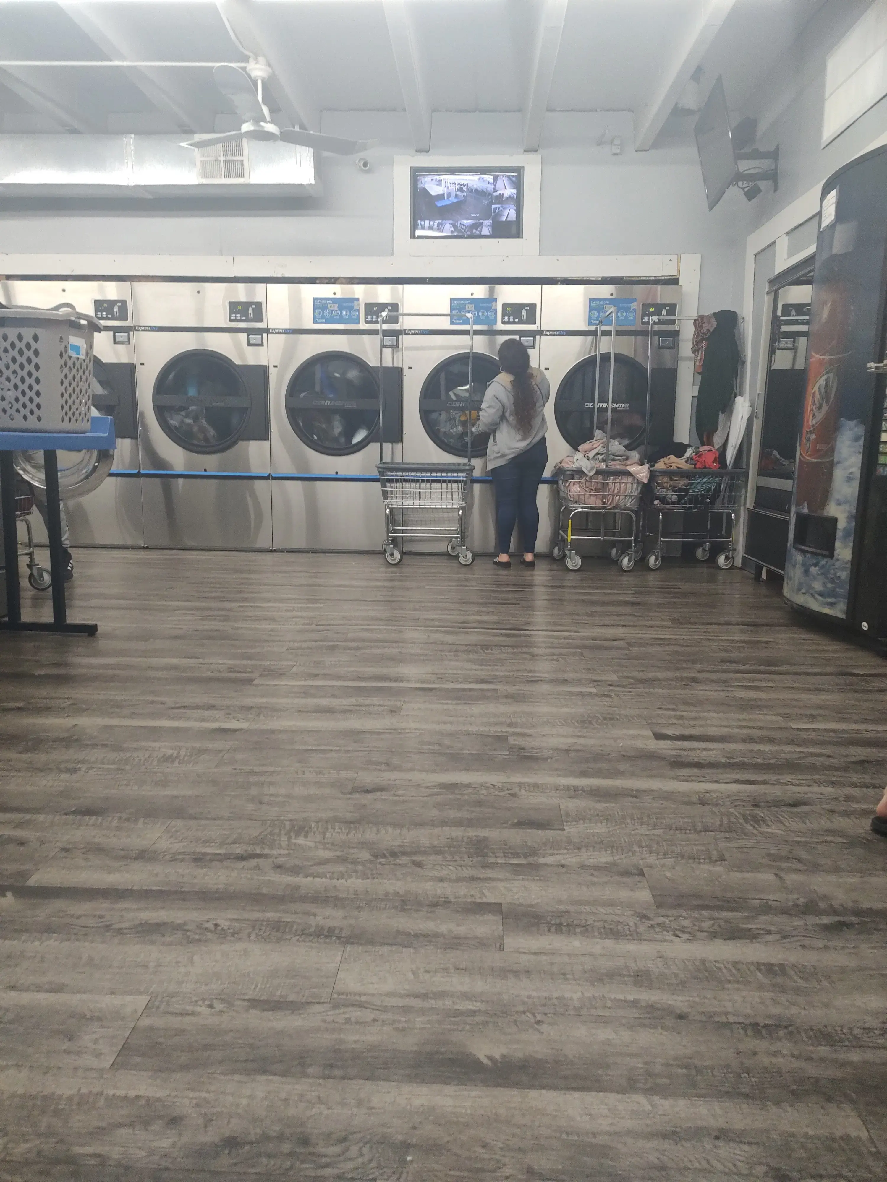 Tropic Breeze Laundry thumbnail 20