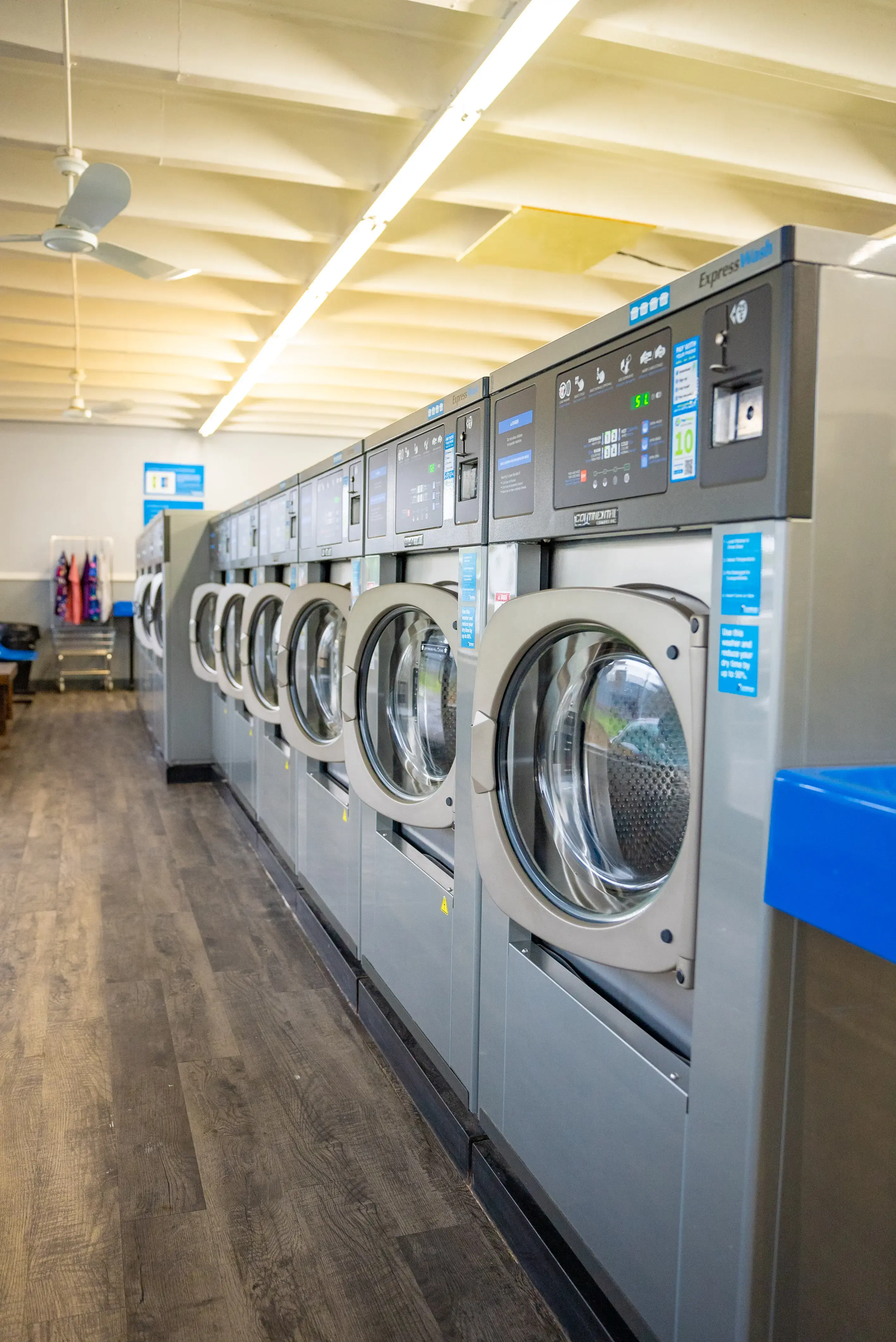 Tropic Breeze Laundry - Image 2