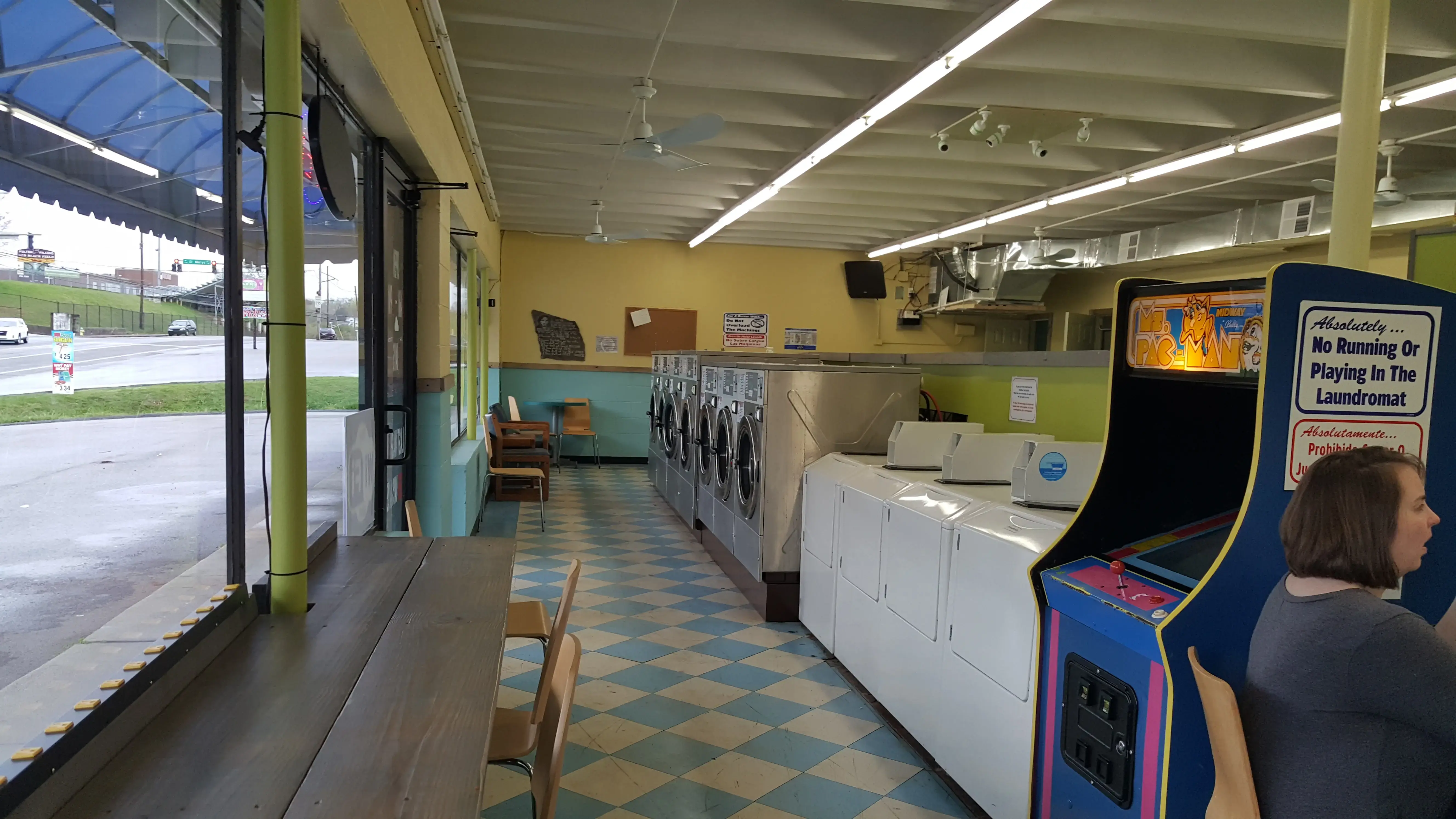 Tropic Breeze Laundry - Image 3