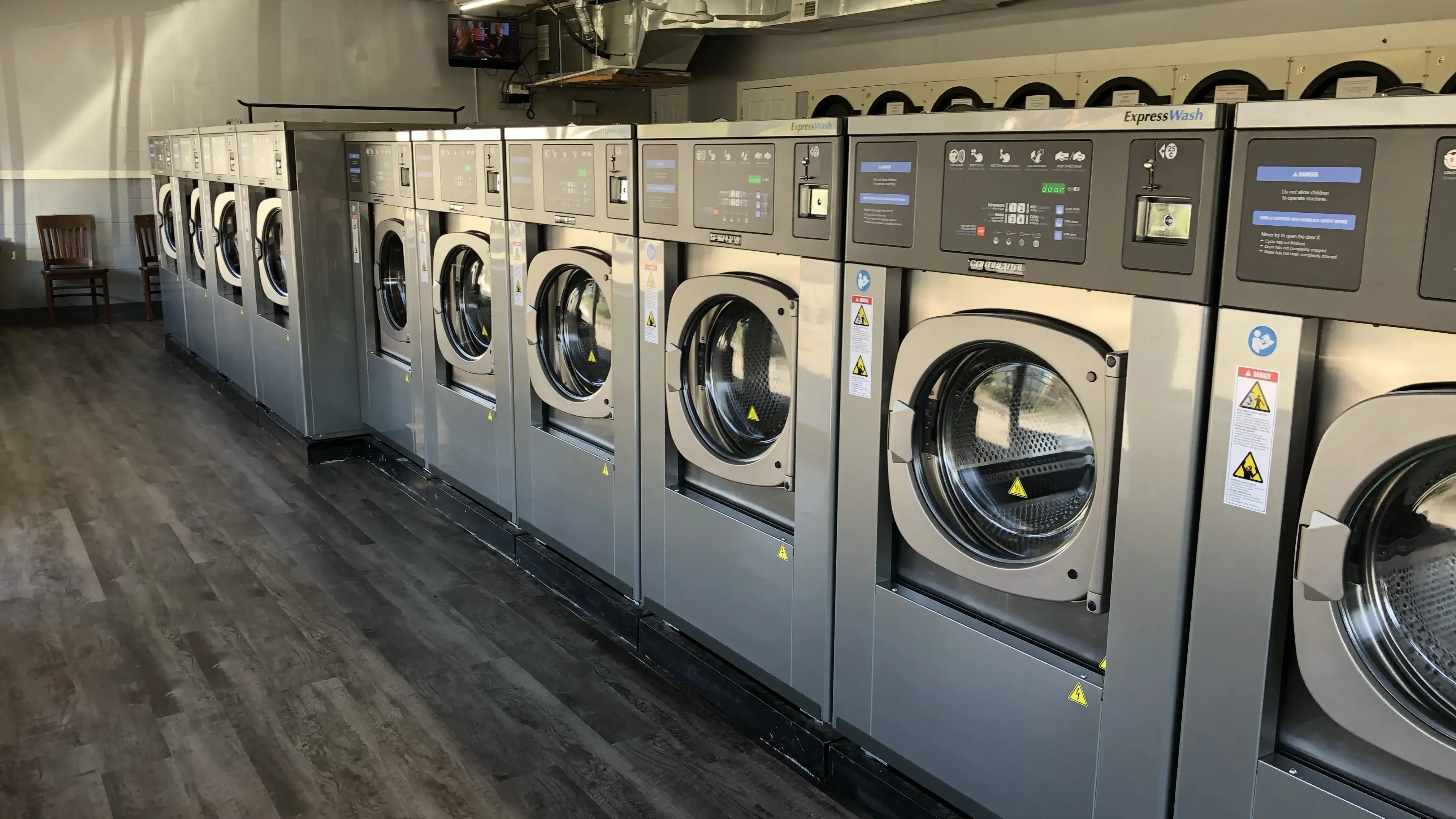 Tropic Breeze Laundry - Image 9