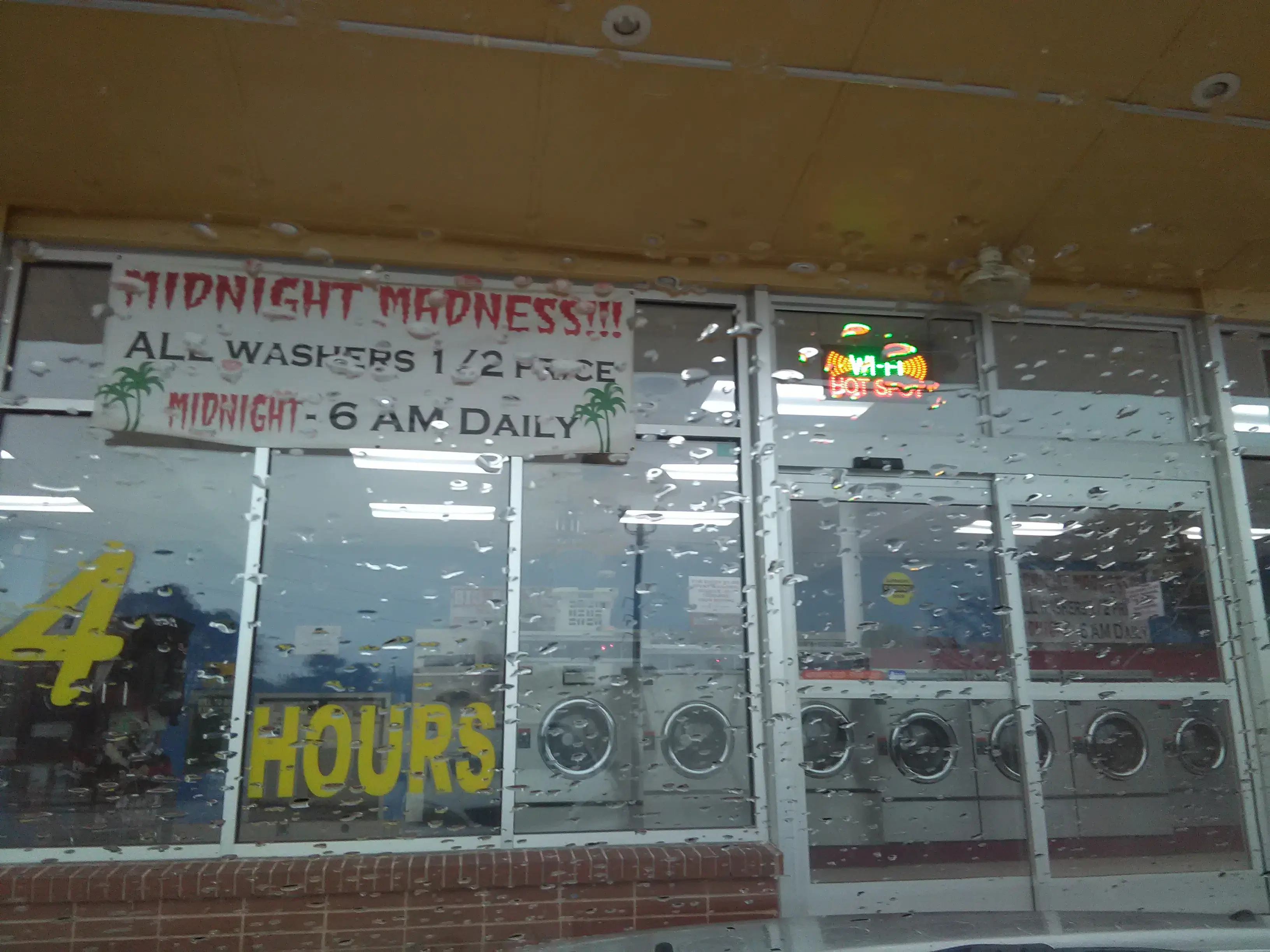 Tropical Breeze Laundromat - Image 14