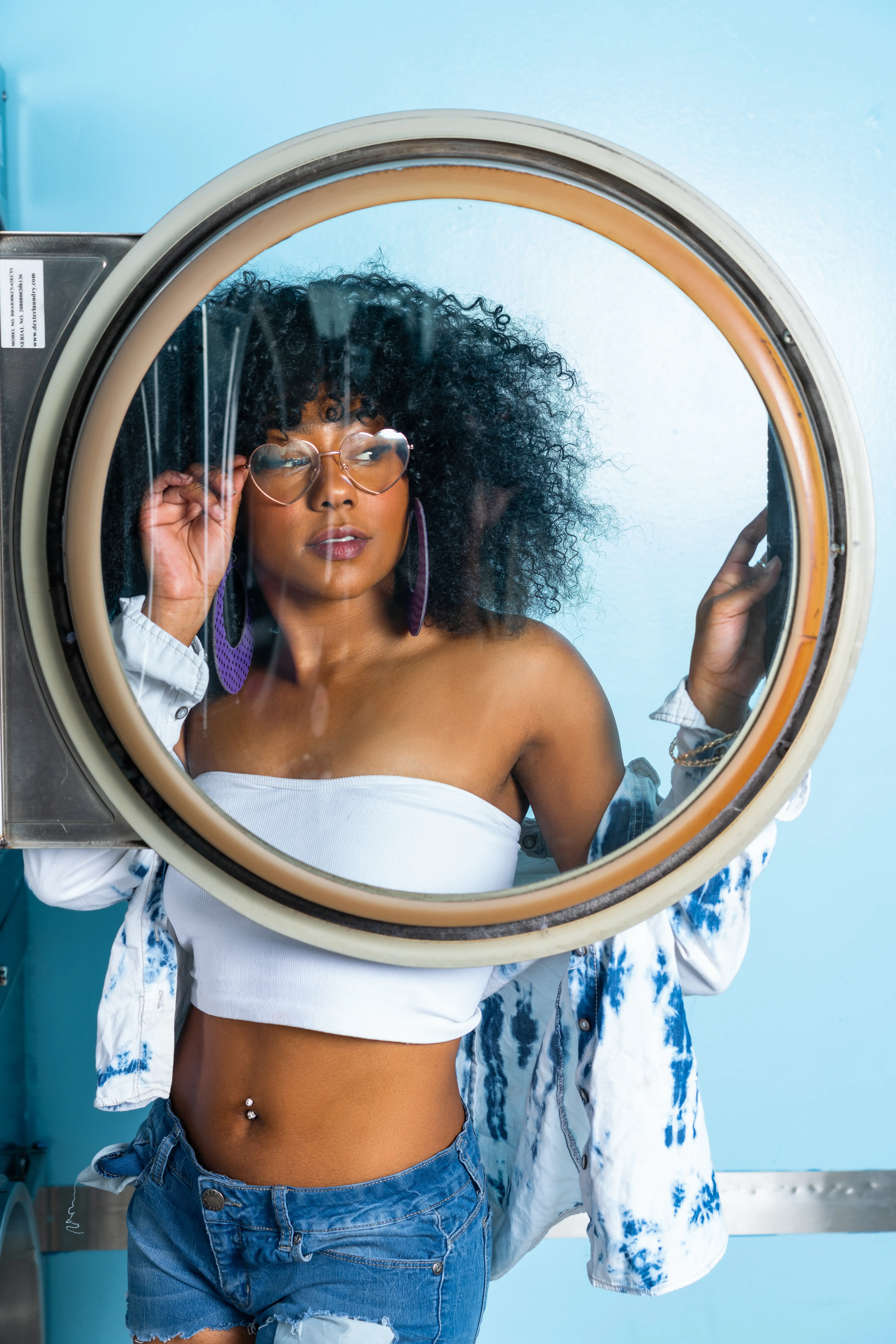 Tropical Breeze Laundromat - Image 8