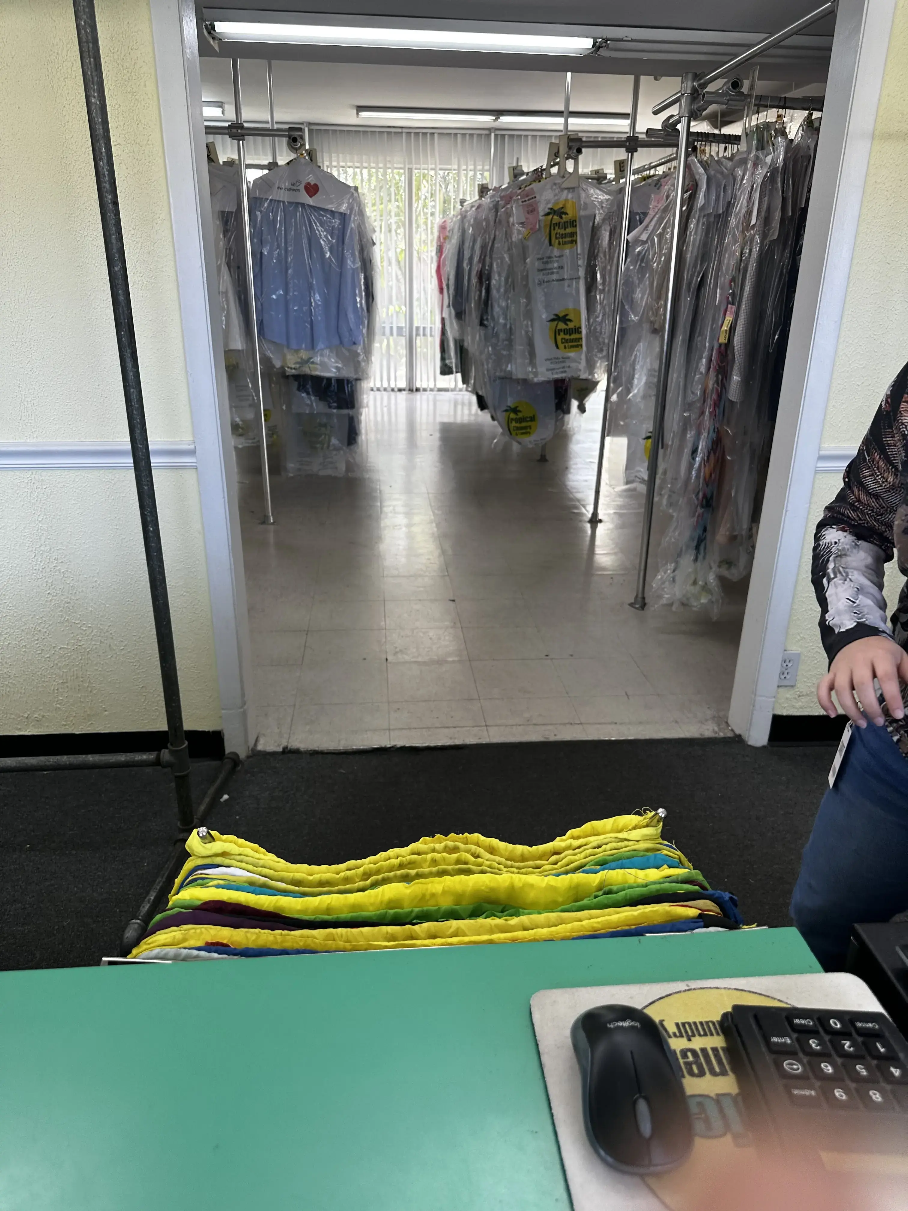 Tropical Cleaners & Laundry thumbnail 4