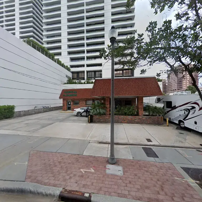 Tropical Cleaners & Laundry thumbnail 2