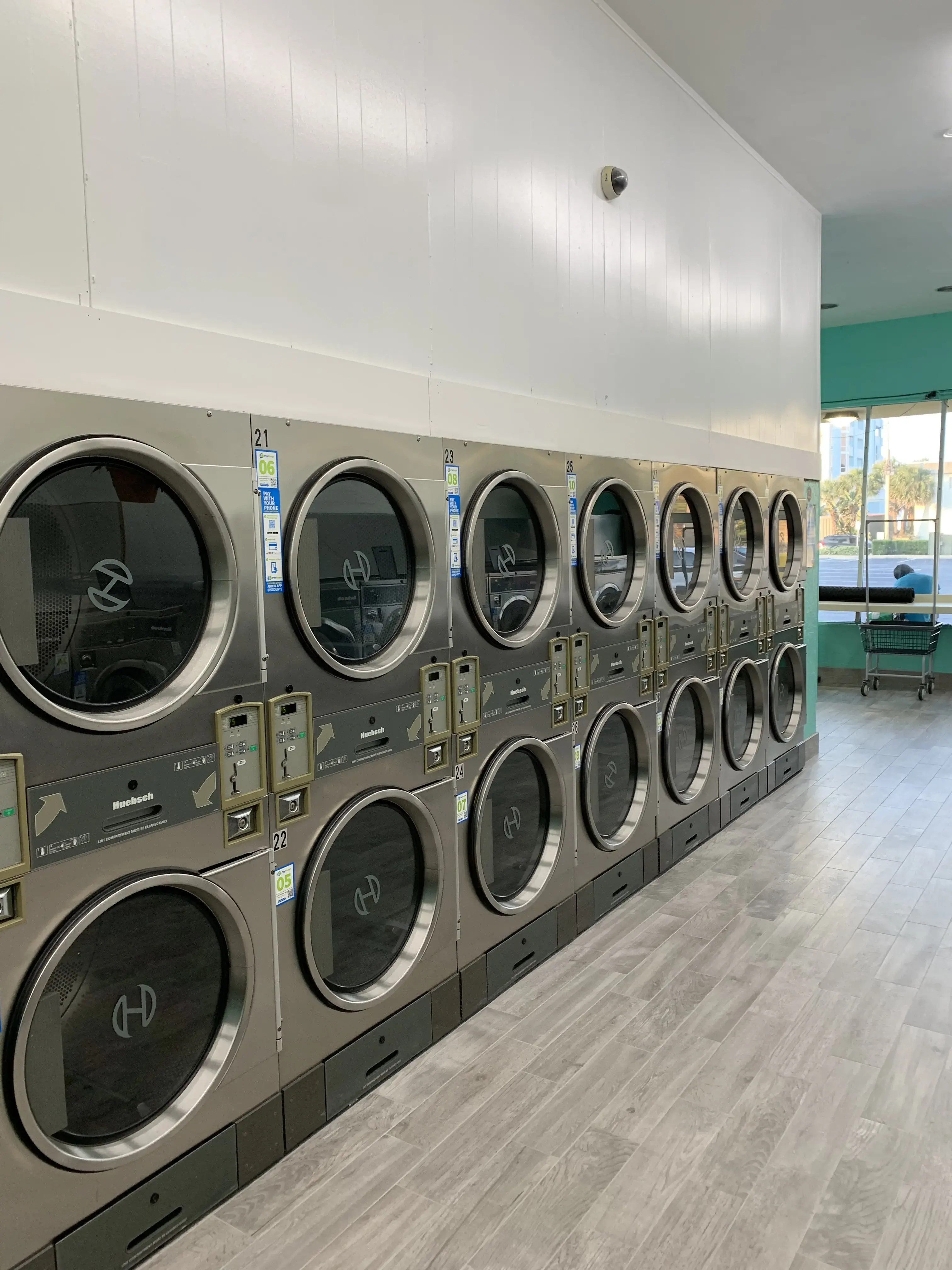 Tropical Laundry Beachside thumbnail 7