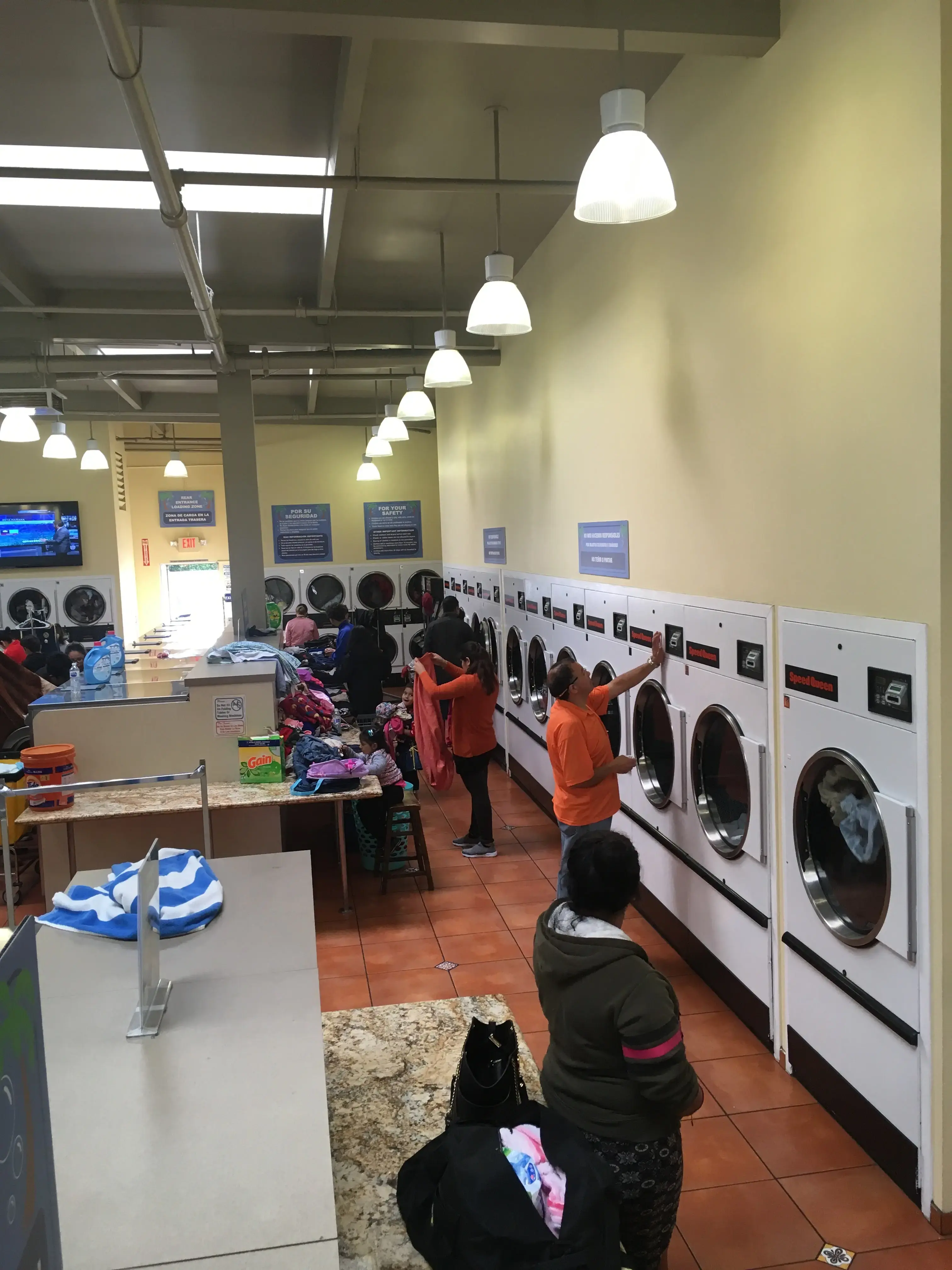 Tropicana Laundry - Image 6