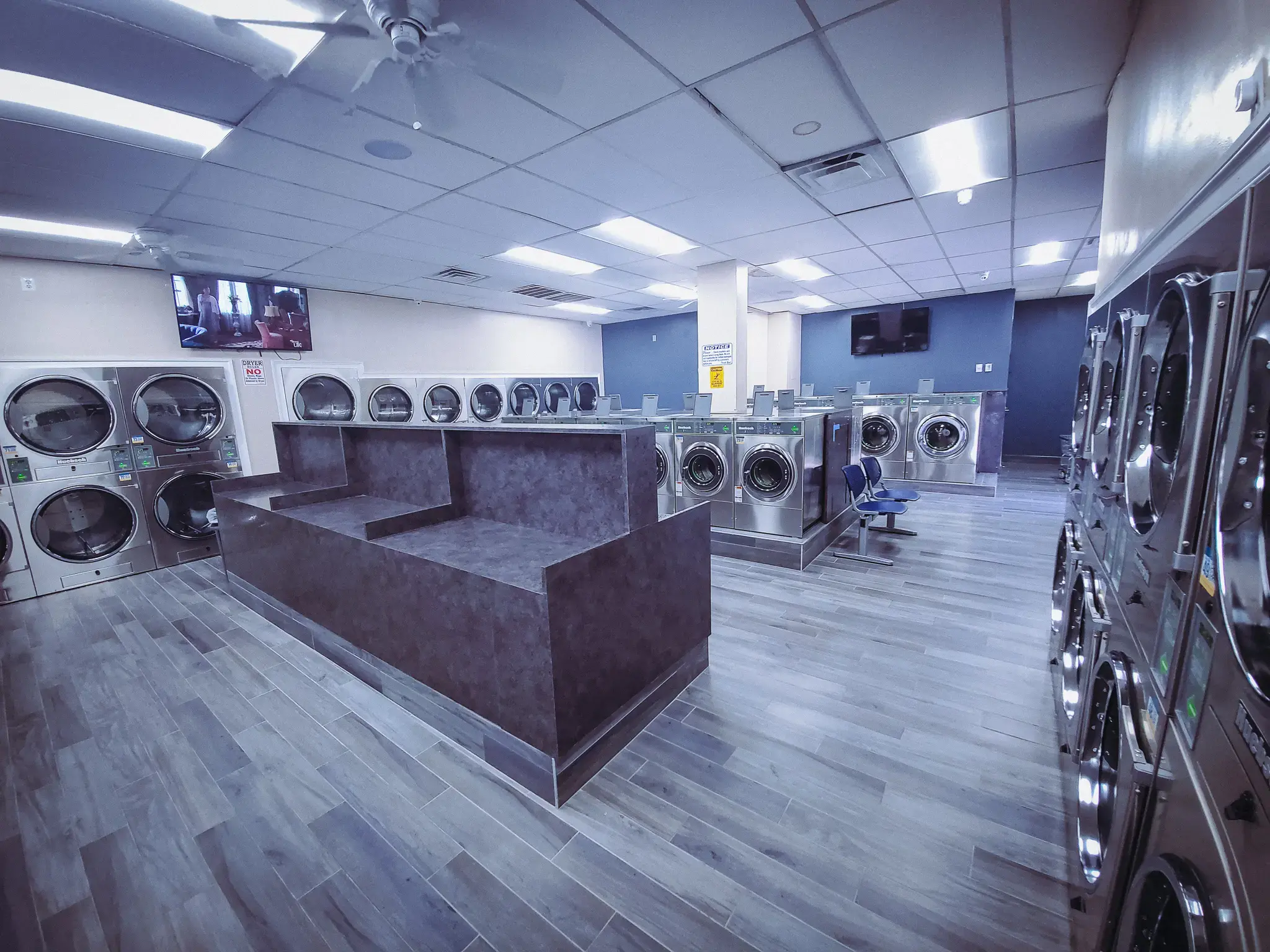 Tropix Laundromat - District Heights thumbnail 3