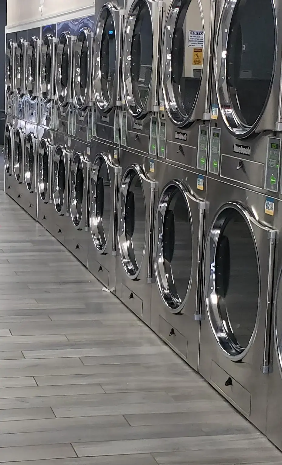 Tropix Laundromat - District Heights - Image 5