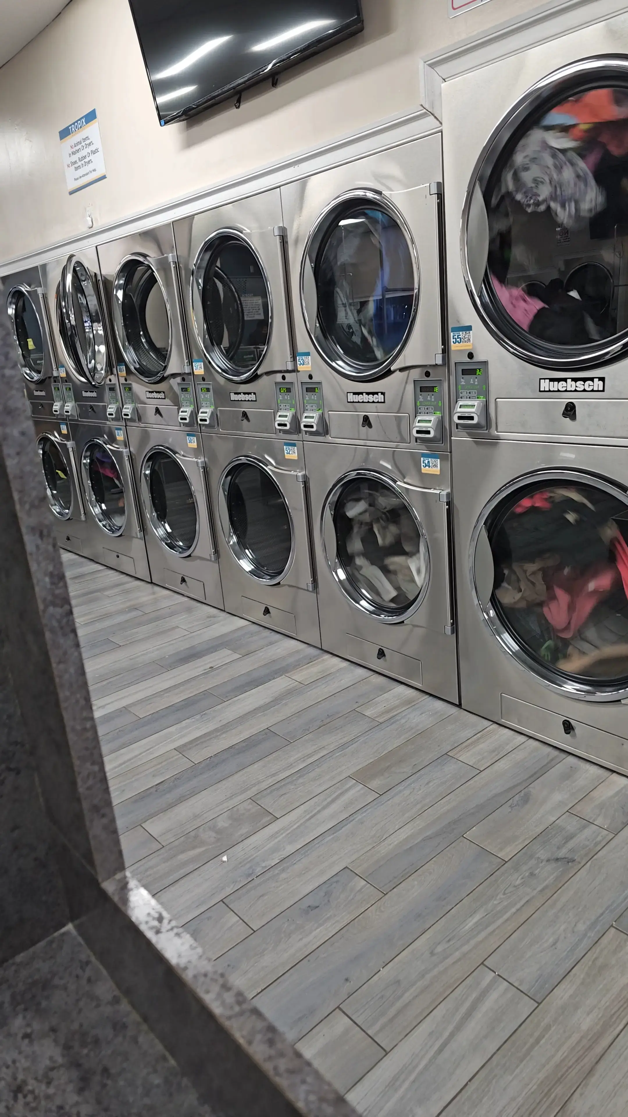 Tropix Laundromat - District Heights thumbnail 11