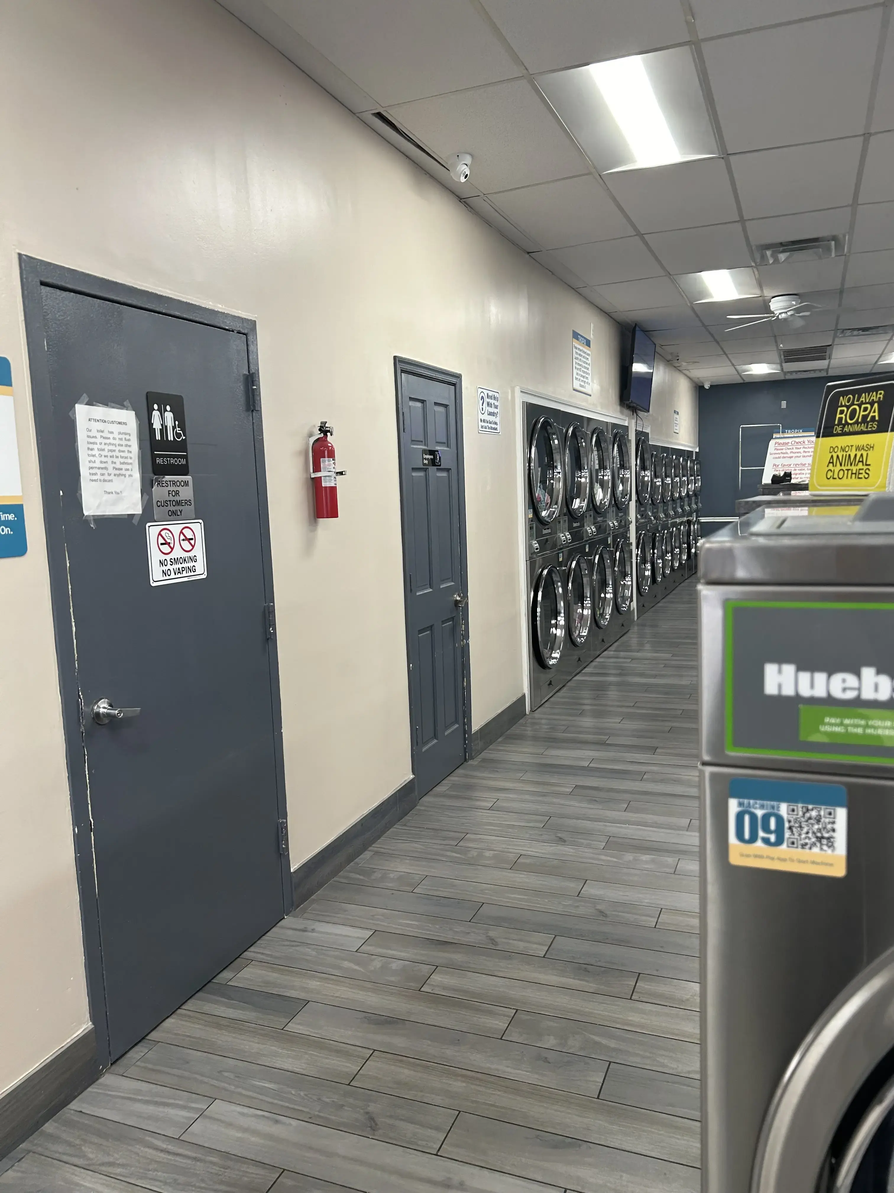 Tropix Laundromat - District Heights thumbnail 9