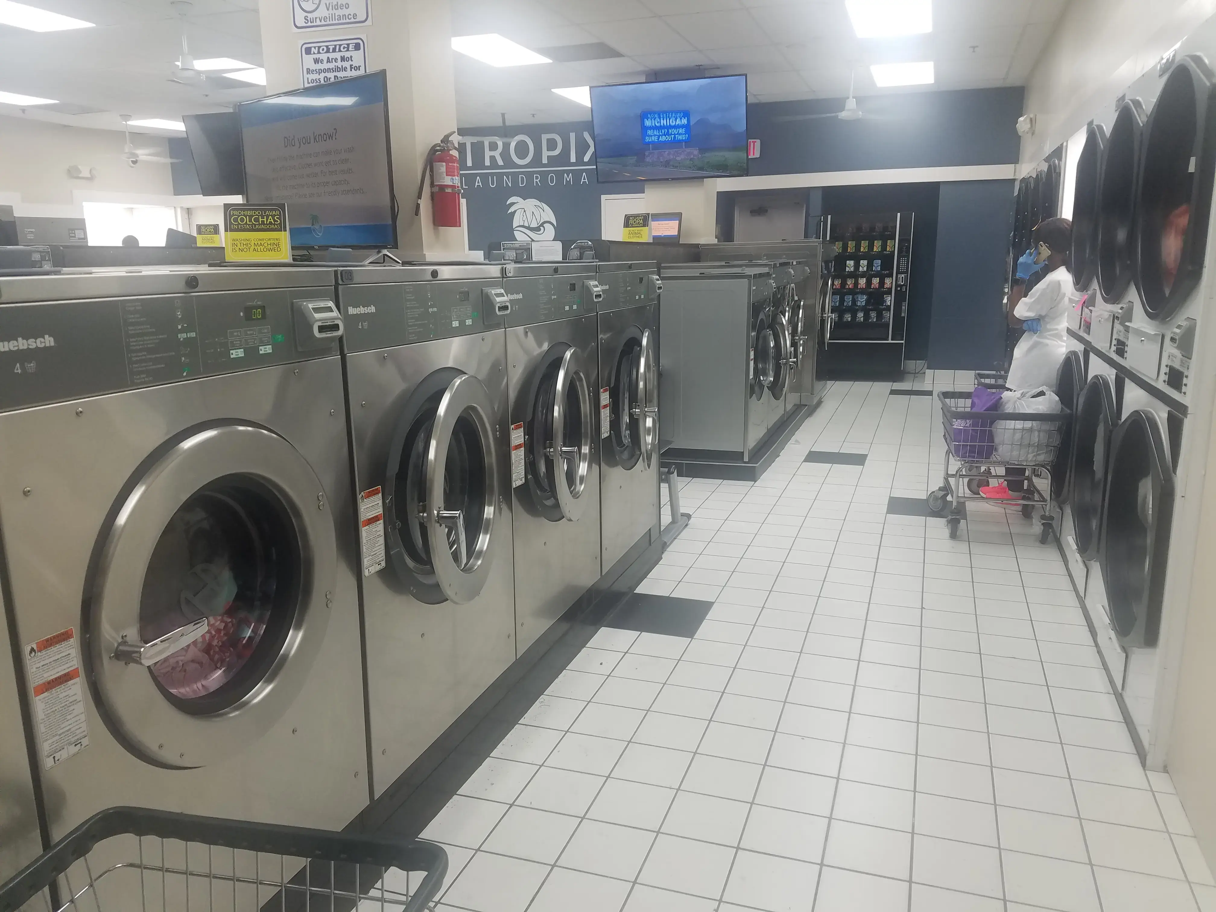 Tropix Laundromat - Gaithersburg thumbnail 17