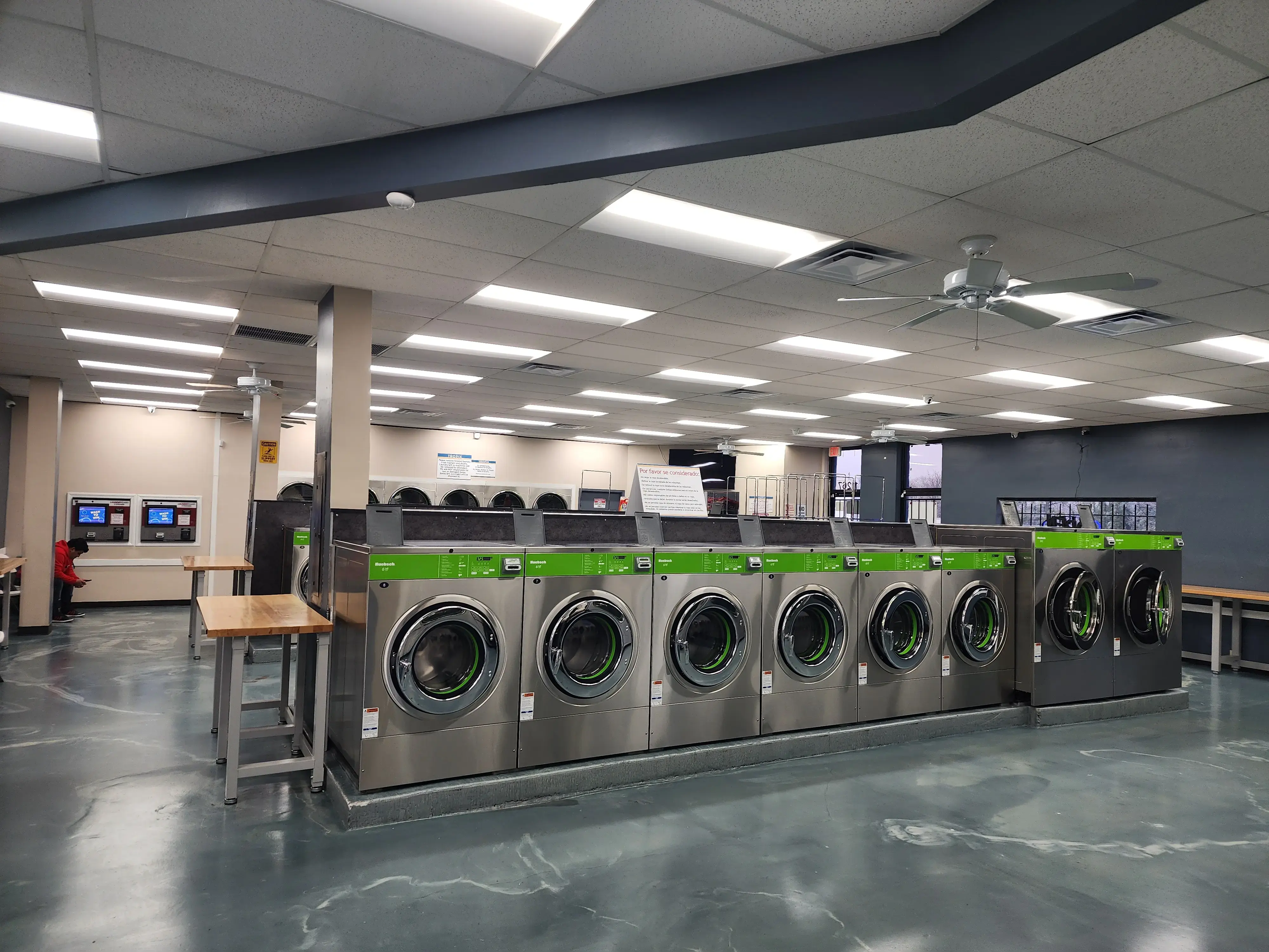 Tropix Laundromat - Silver Spring thumbnail 18